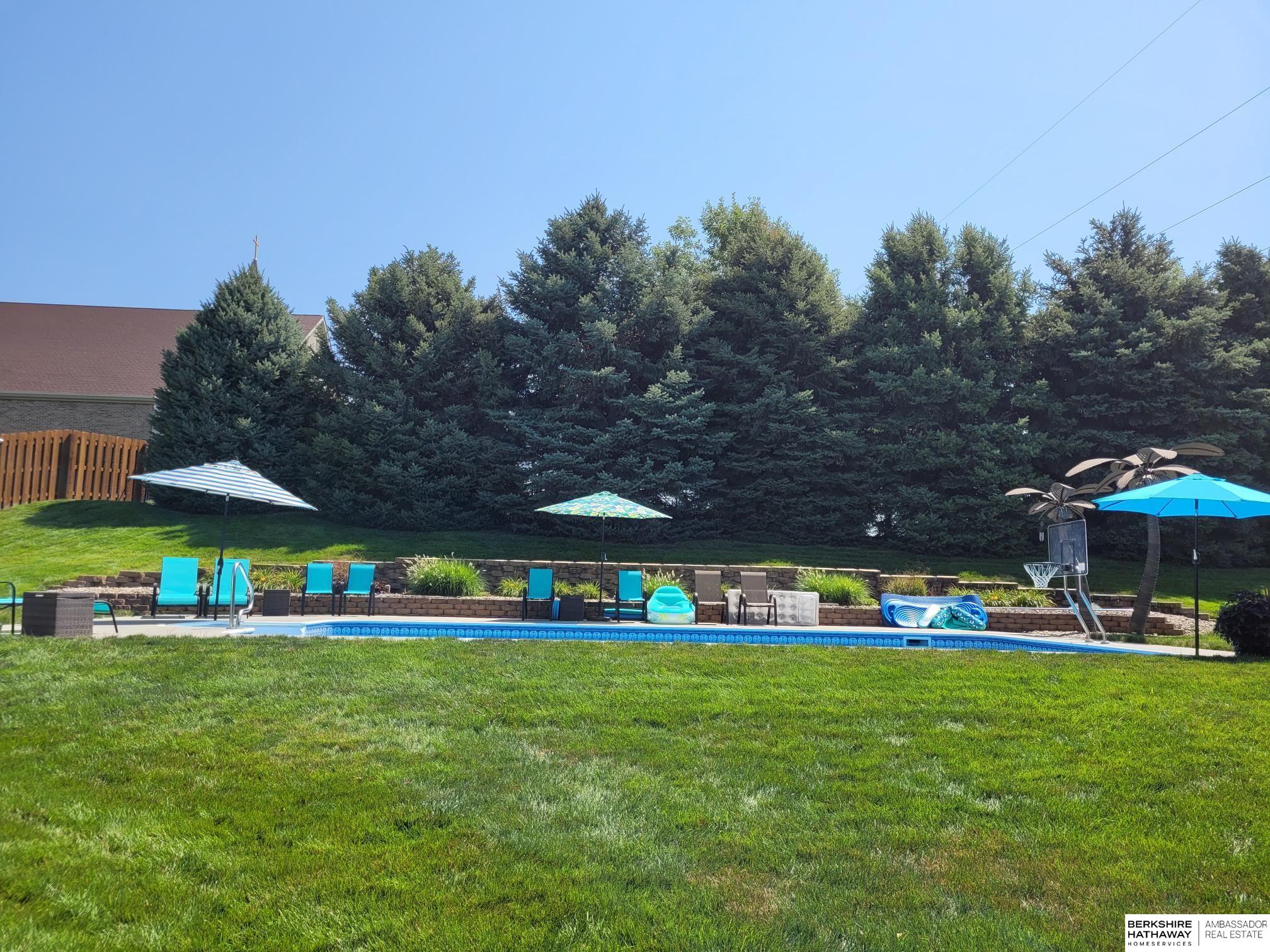 Omaha, Nebraska 68116, United States, 4 Bedrooms Bedrooms, ,4 BathroomsBathrooms,Residential,Pending,104945