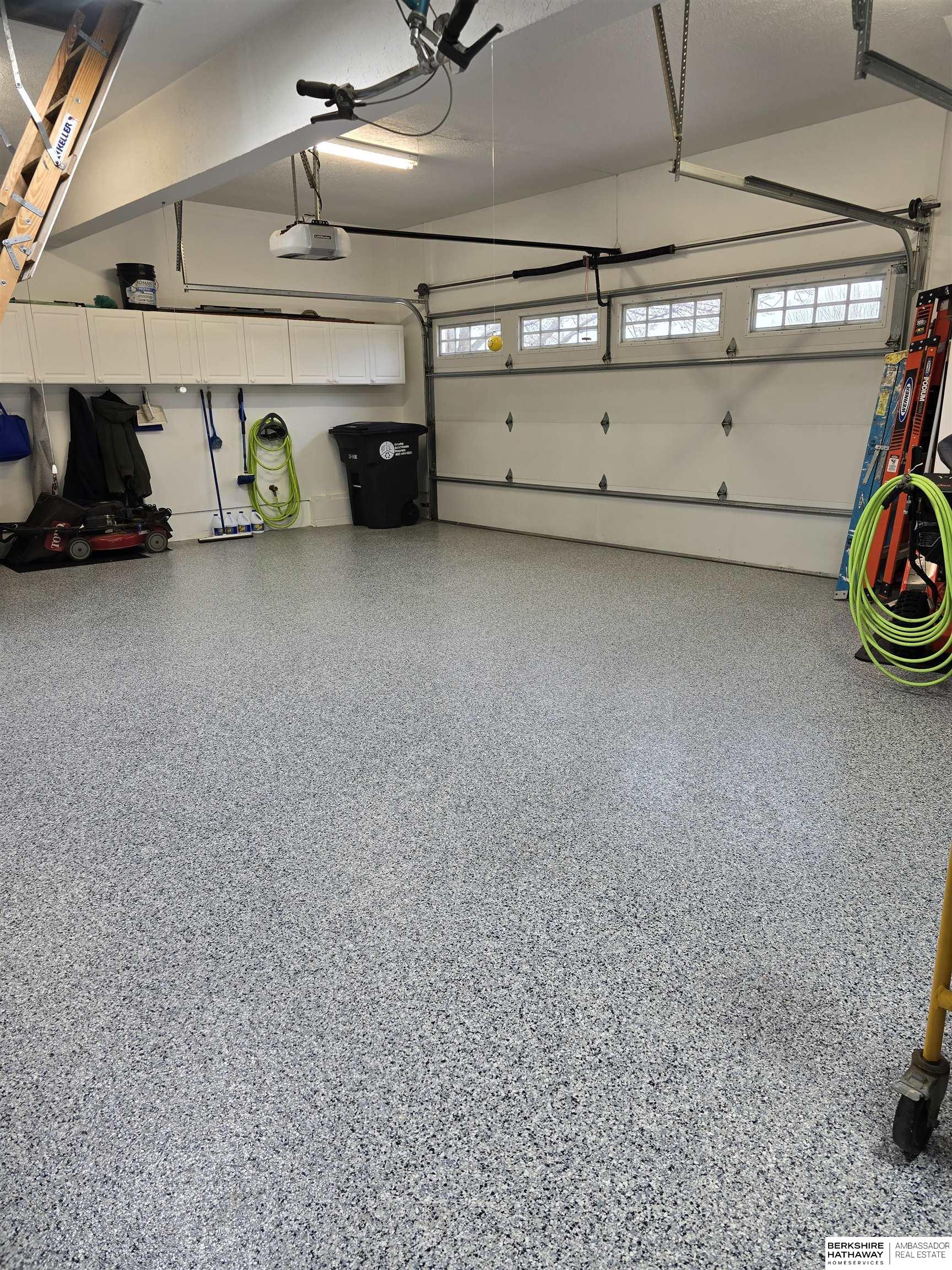 Omaha, Nebraska 68116, United States, 4 Bedrooms Bedrooms, ,4 BathroomsBathrooms,Residential,Pending,104945