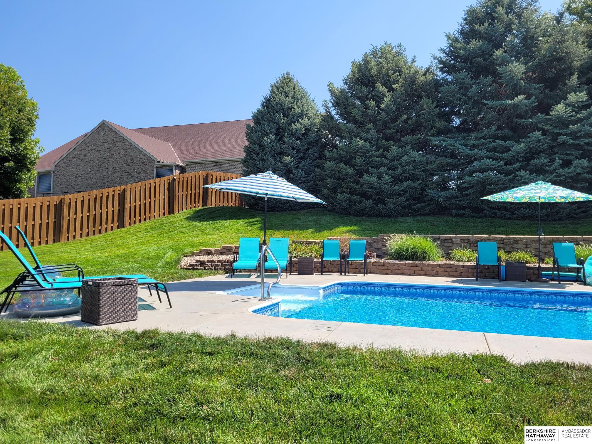 Omaha, Nebraska 68116, United States, 4 Bedrooms Bedrooms, ,4 BathroomsBathrooms,Residential,Pending,104945