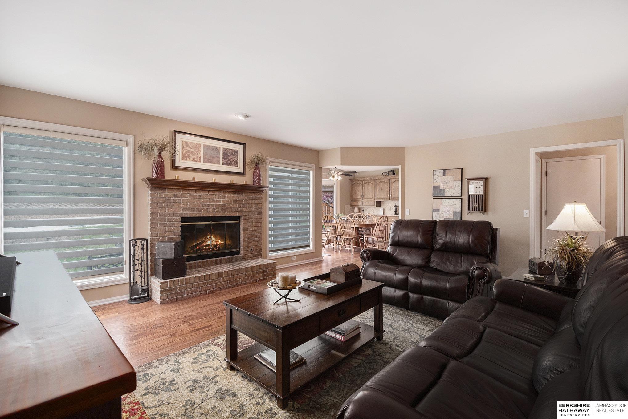 Omaha, Nebraska 68116, United States, 4 Bedrooms Bedrooms, ,4 BathroomsBathrooms,Residential,Pending,104945