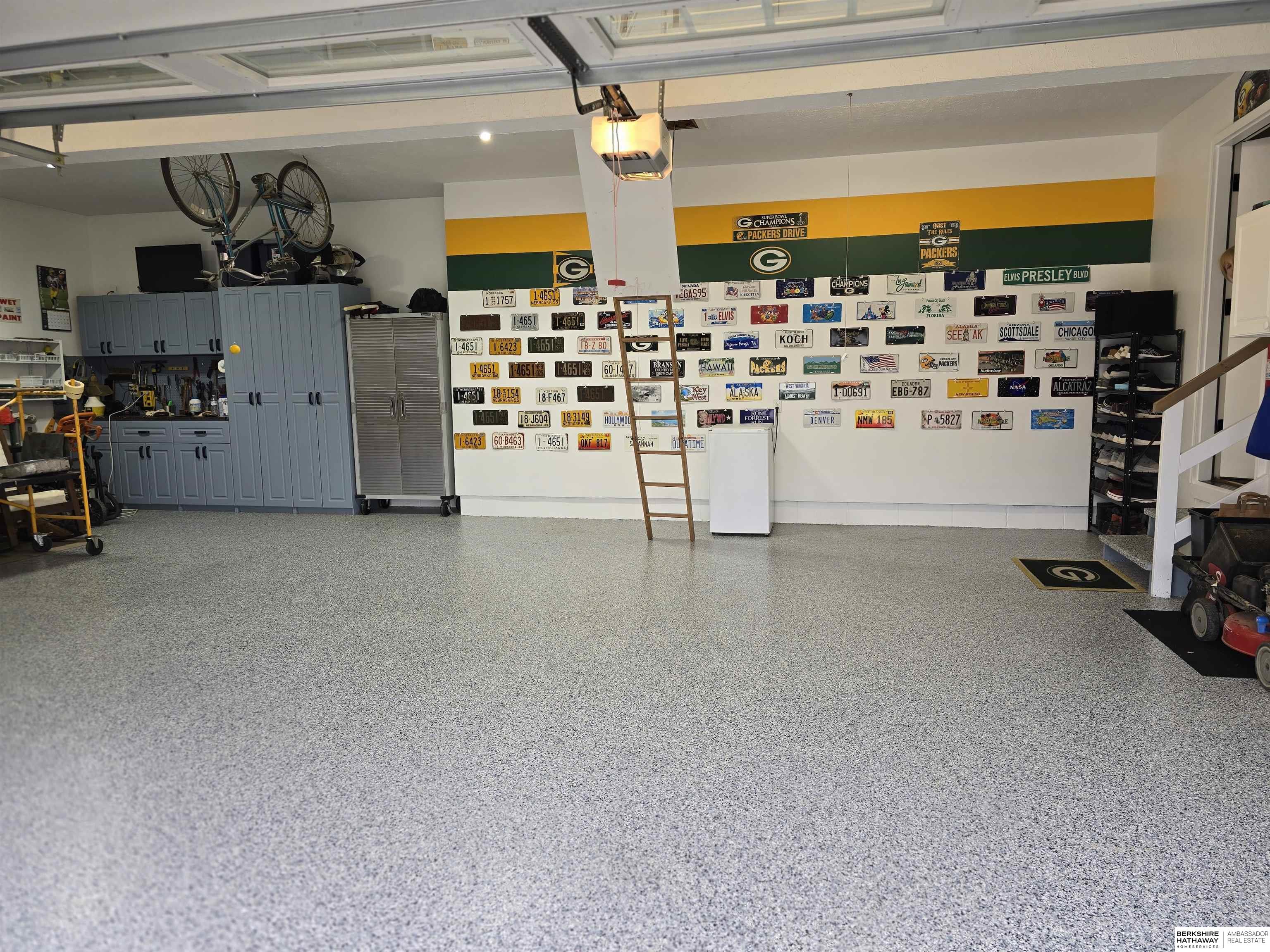 Omaha, Nebraska 68116, United States, 4 Bedrooms Bedrooms, ,4 BathroomsBathrooms,Residential,Pending,104945