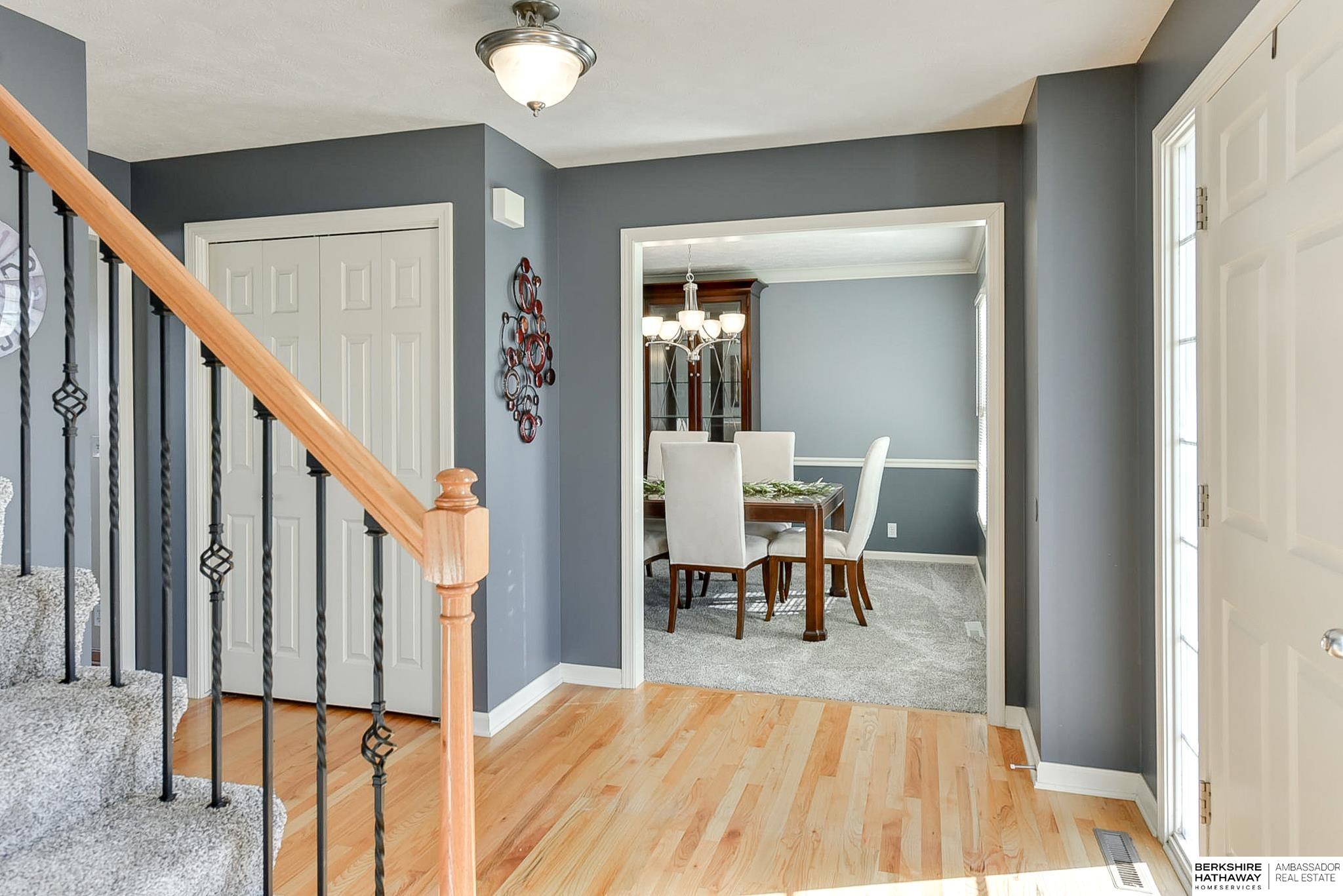 Omaha, Nebraska 68116, United States, 5 Bedrooms Bedrooms, ,3 BathroomsBathrooms,Residential,Pending,41645