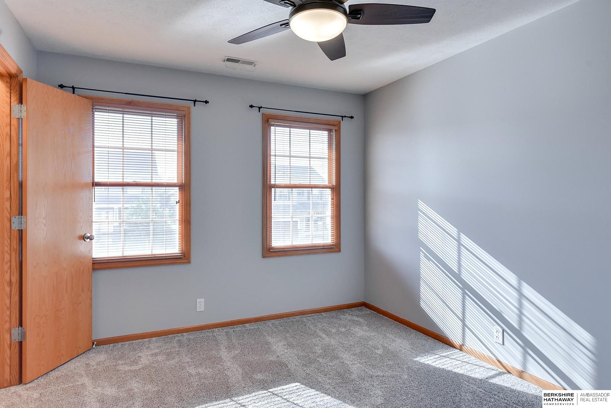 Omaha, Nebraska 68116, United States, 5 Bedrooms Bedrooms, ,3 BathroomsBathrooms,Residential,Pending,41645