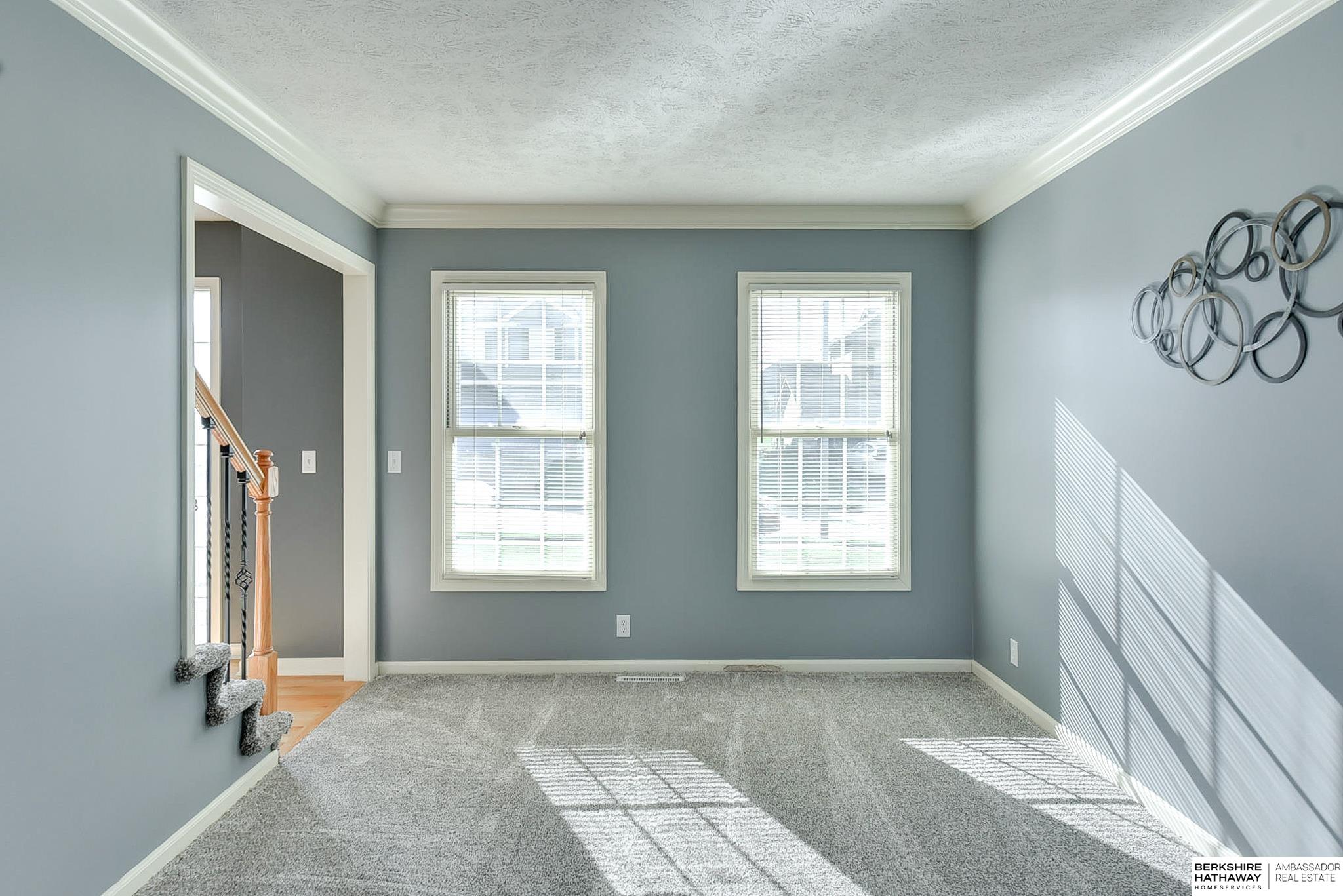 Omaha, Nebraska 68116, United States, 5 Bedrooms Bedrooms, ,3 BathroomsBathrooms,Residential,Pending,41645