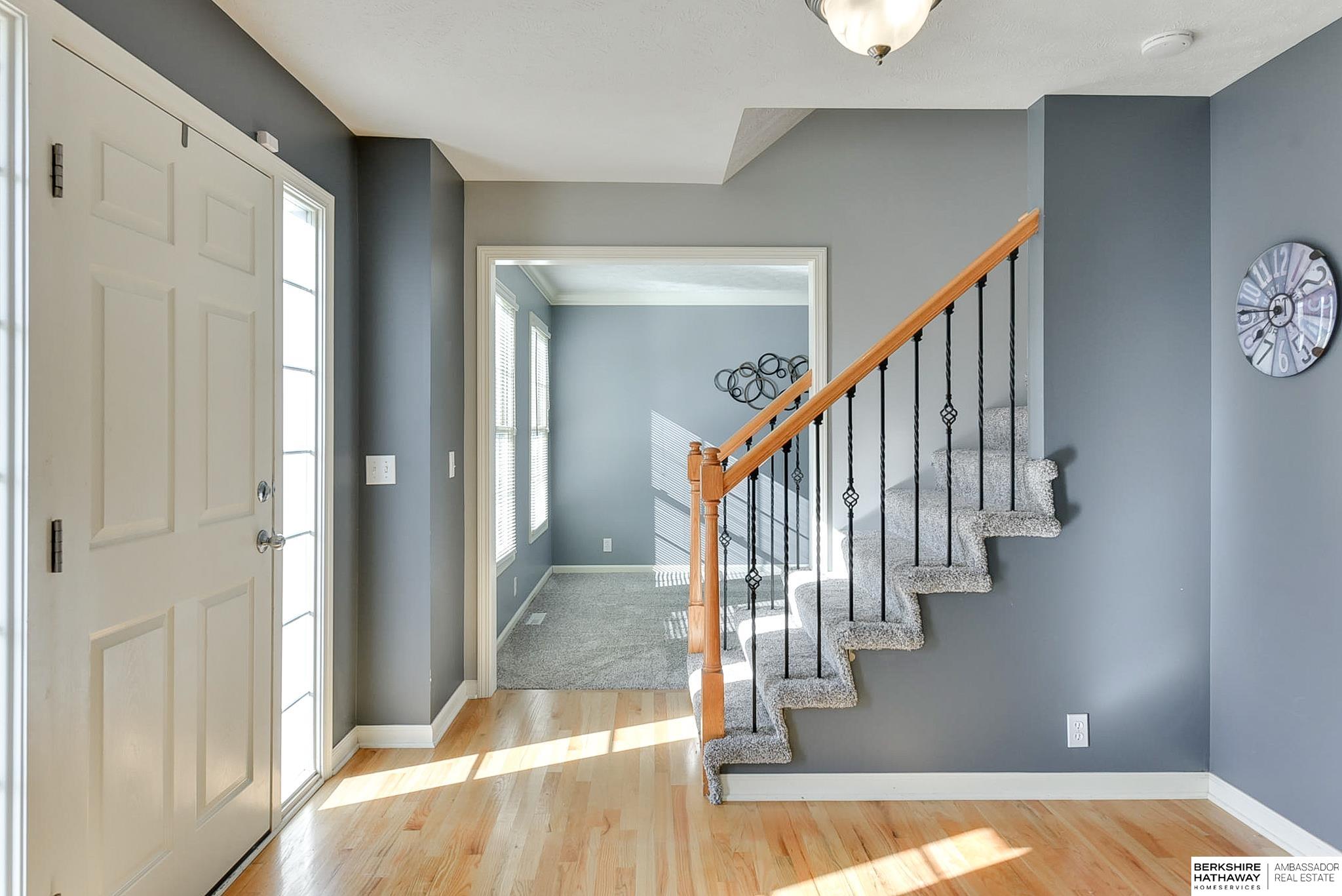 Omaha, Nebraska 68116, United States, 5 Bedrooms Bedrooms, ,3 BathroomsBathrooms,Residential,Pending,41645