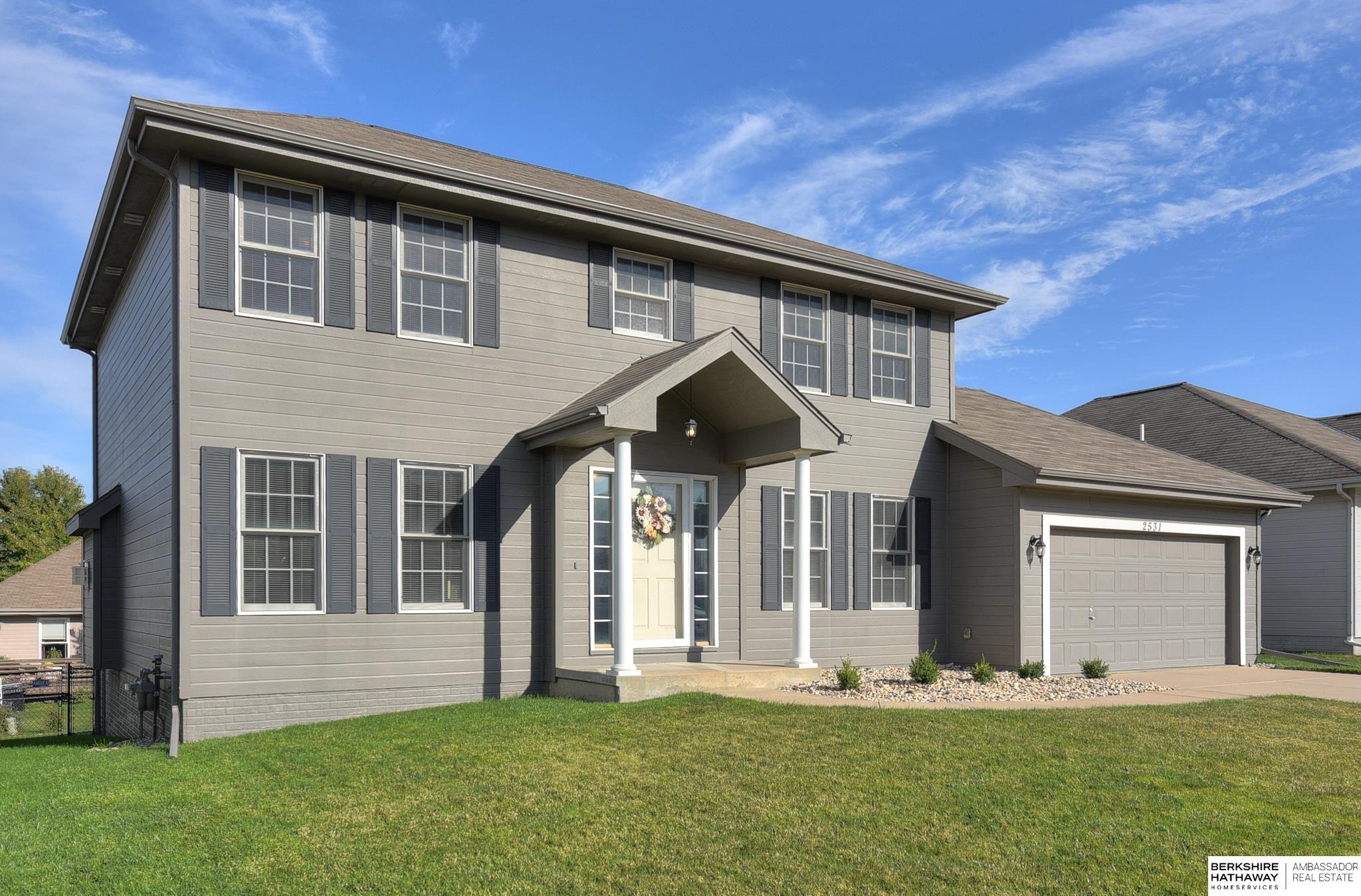 Omaha, Nebraska 68116, United States, 5 Bedrooms Bedrooms, ,3 BathroomsBathrooms,Residential,Pending,41645