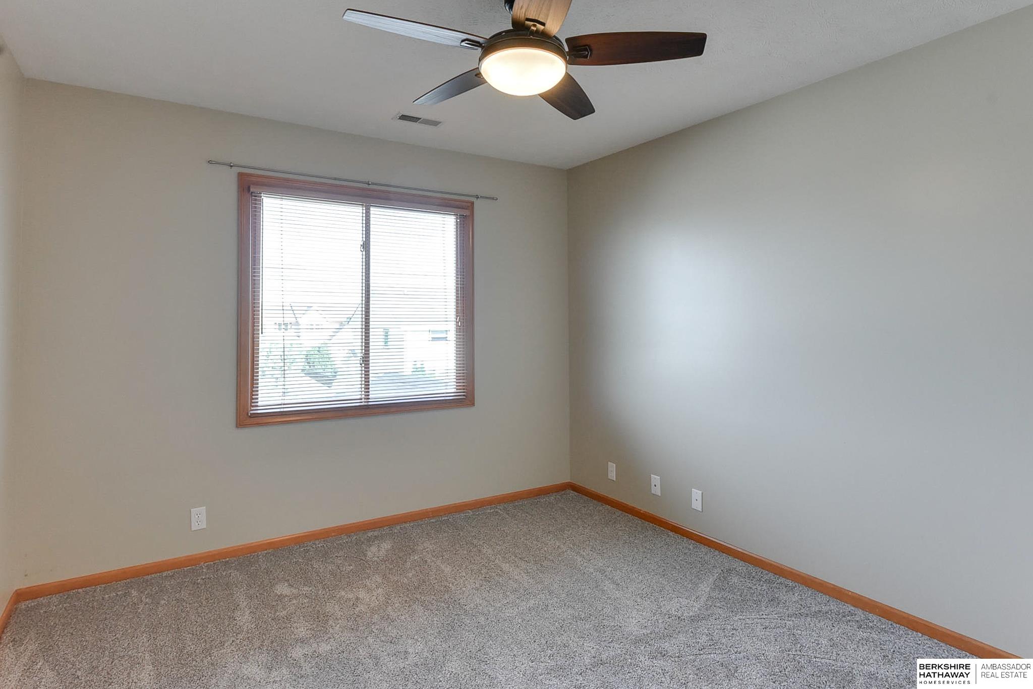 Omaha, Nebraska 68116, United States, 5 Bedrooms Bedrooms, ,3 BathroomsBathrooms,Residential,Pending,41645