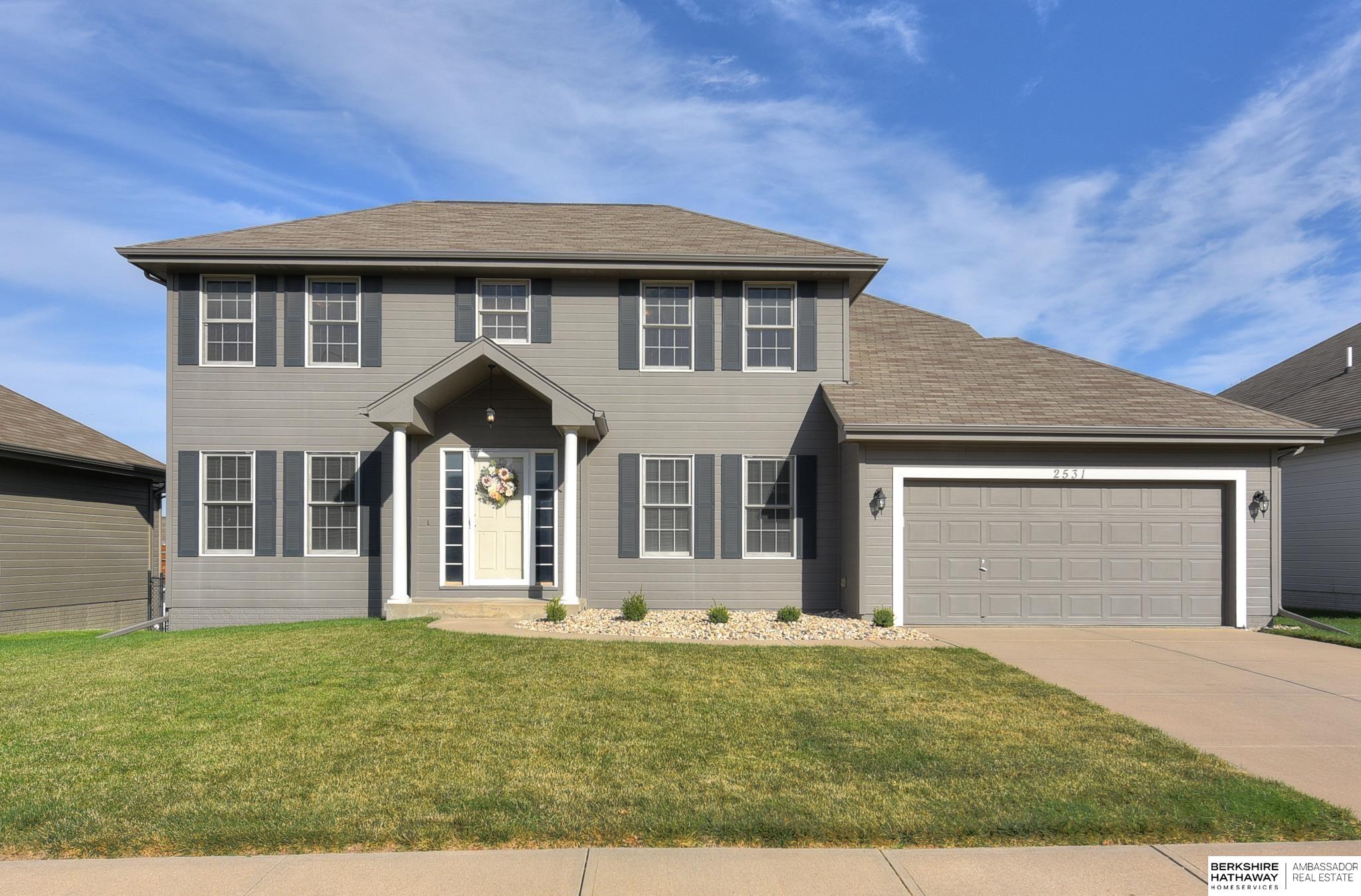 Omaha, Nebraska 68116, United States, 5 Bedrooms Bedrooms, ,3 BathroomsBathrooms,Residential,Pending,41645