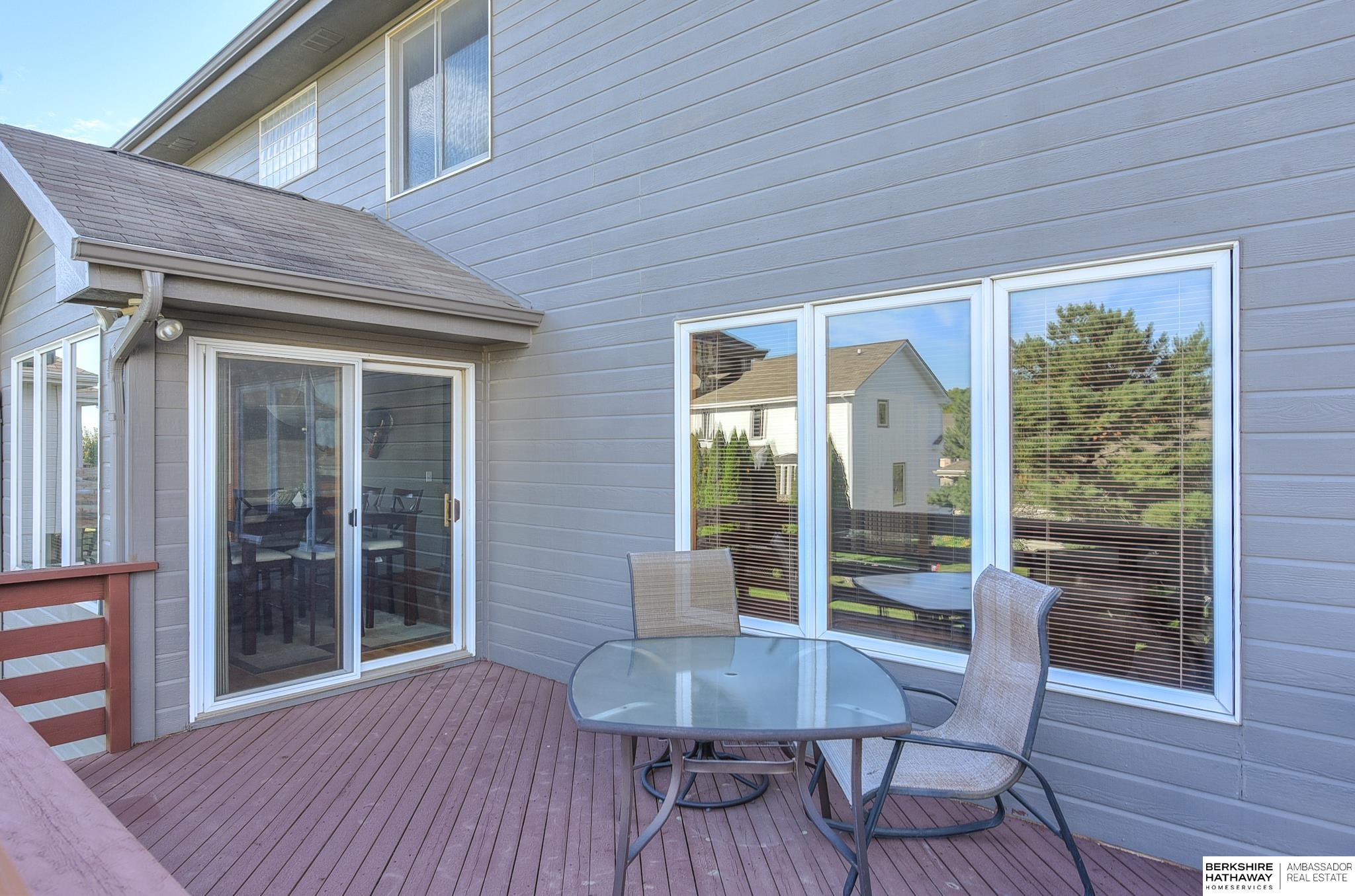 Omaha, Nebraska 68116, United States, 5 Bedrooms Bedrooms, ,3 BathroomsBathrooms,Residential,Pending,41645