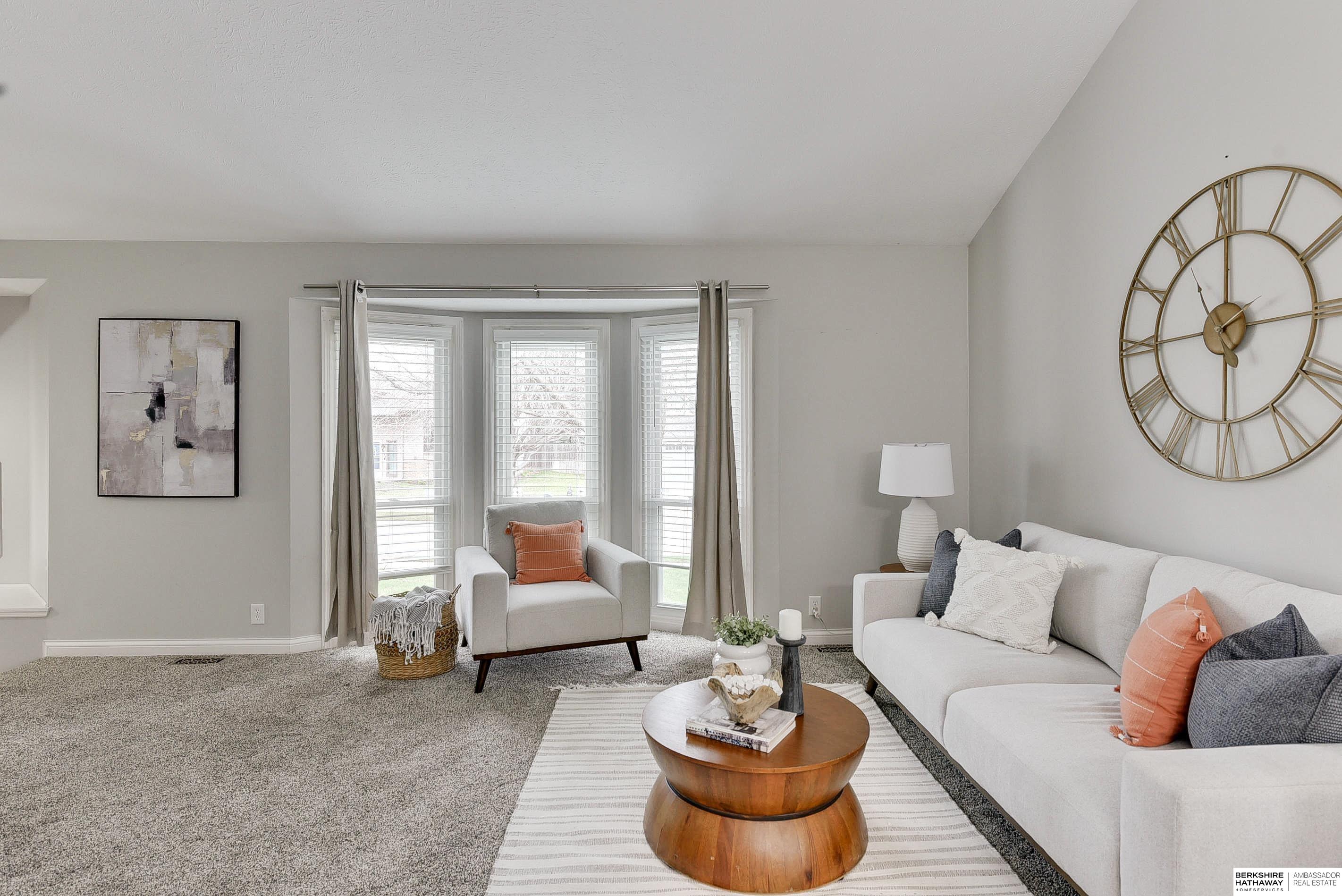 Omaha, Nebraska 68135, United States, 3 Bedrooms Bedrooms, ,3 BathroomsBathrooms,Residential,Pending,101819