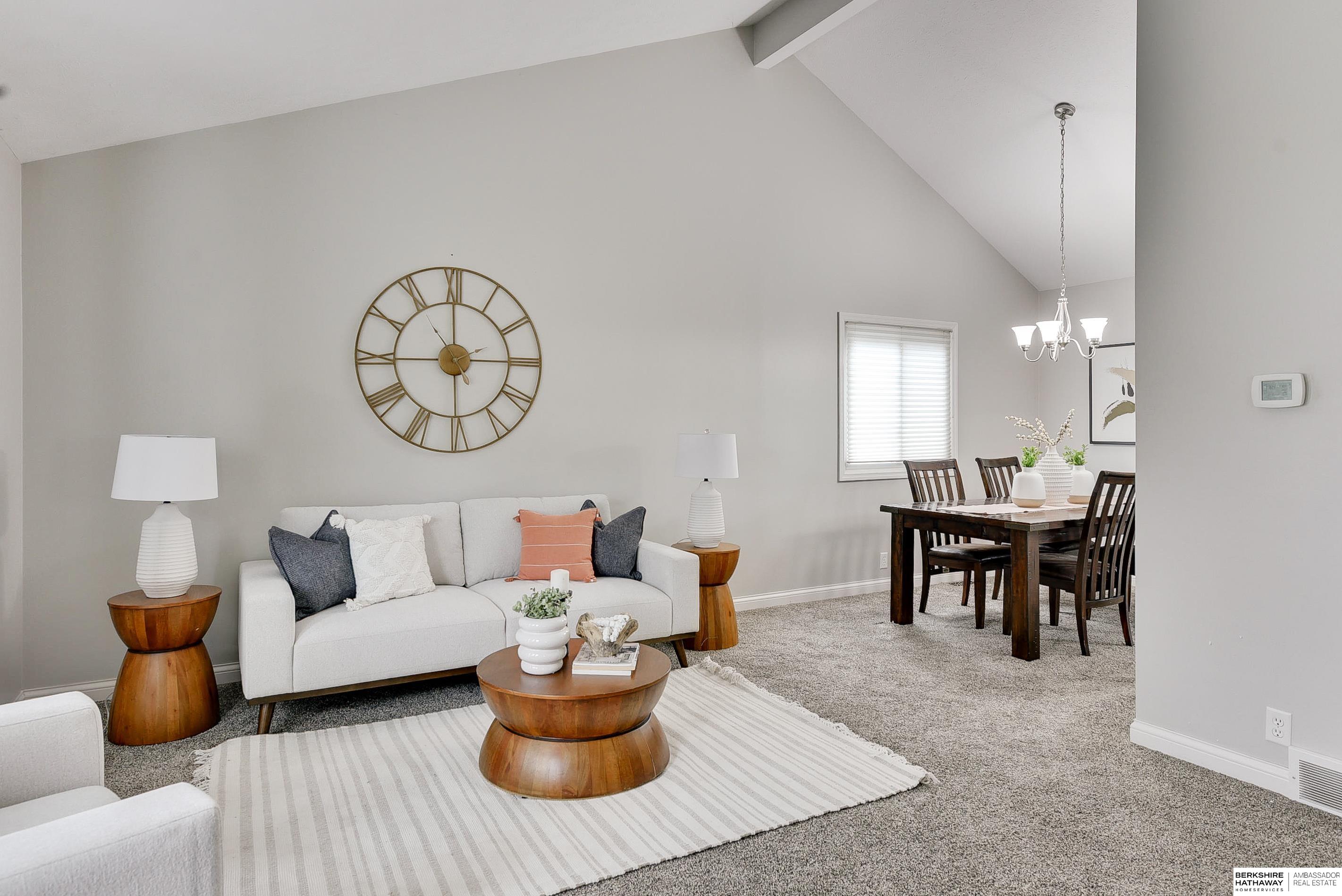 Omaha, Nebraska 68135, United States, 3 Bedrooms Bedrooms, ,3 BathroomsBathrooms,Residential,Pending,101819