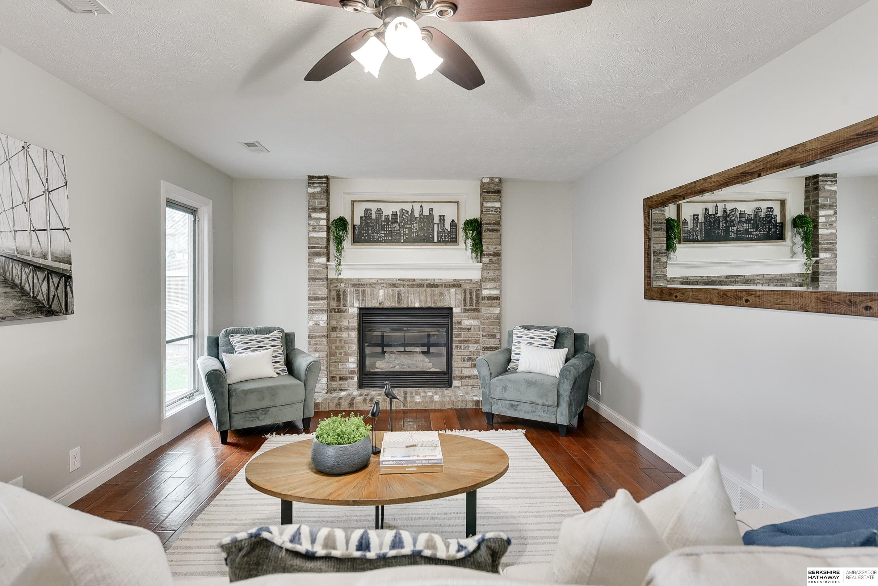 Omaha, Nebraska 68135, United States, 3 Bedrooms Bedrooms, ,3 BathroomsBathrooms,Residential,Pending,101819