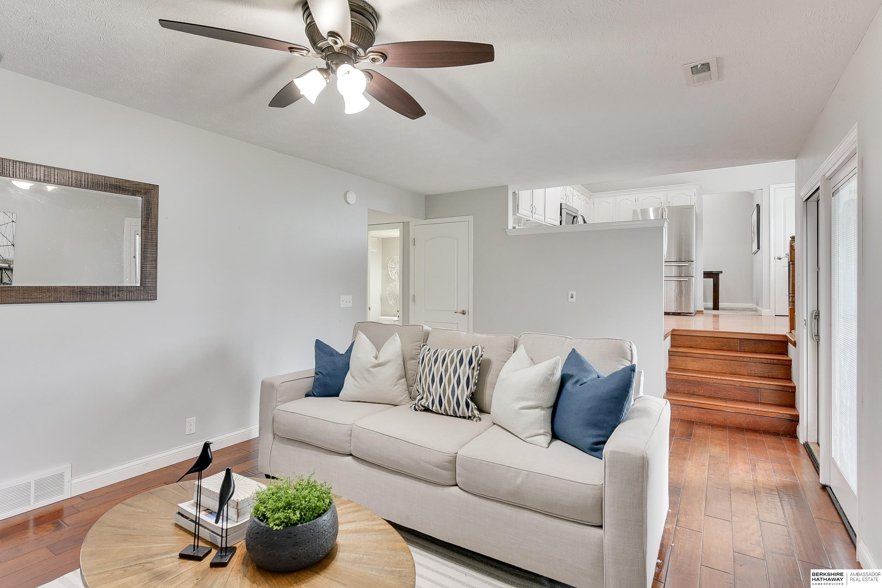 Omaha, Nebraska 68135, United States, 3 Bedrooms Bedrooms, ,3 BathroomsBathrooms,Residential,Pending,101819