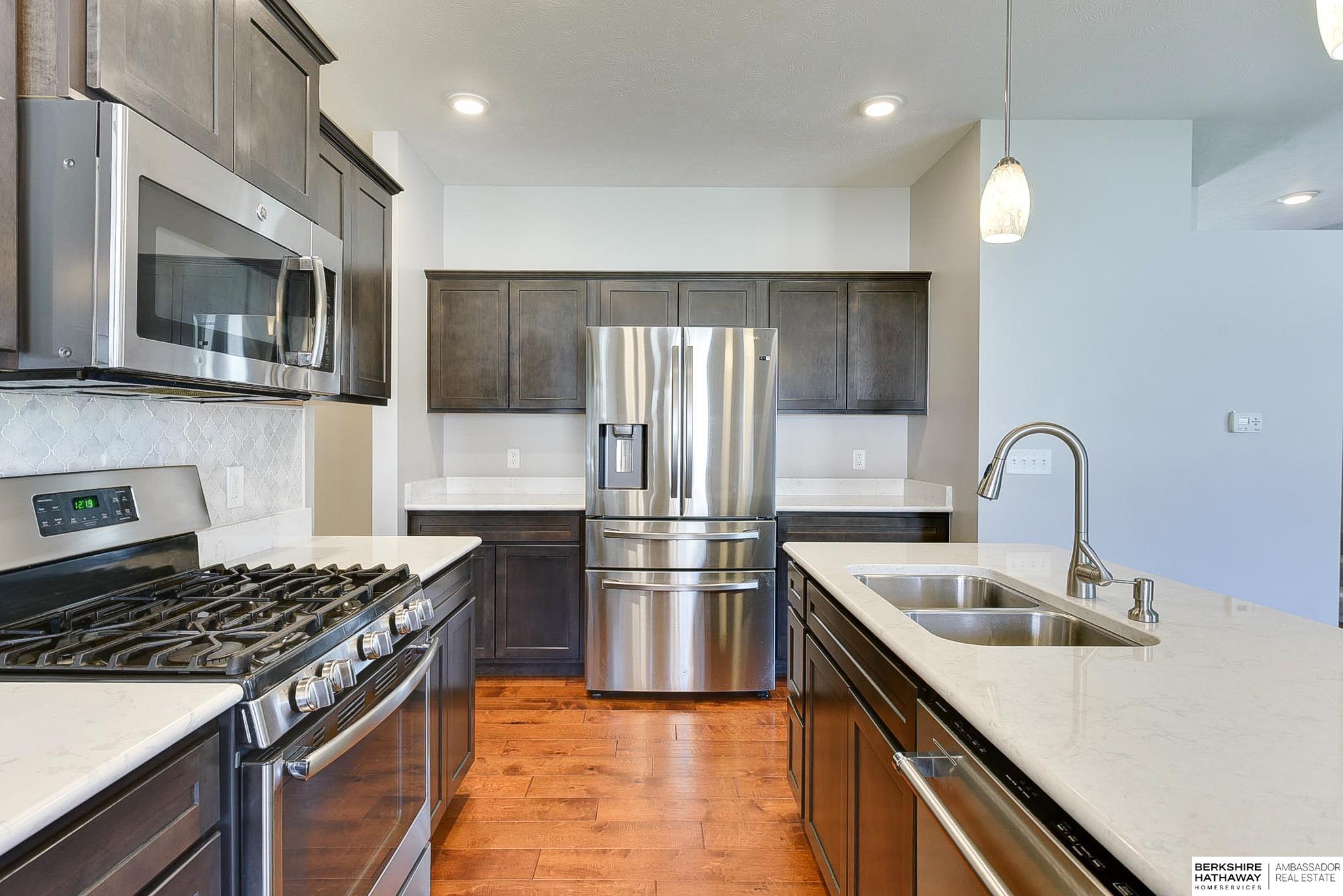 Omaha, Nebraska 68136, United States, 4 Bedrooms Bedrooms, ,3 BathroomsBathrooms,Residential,Pending,113945