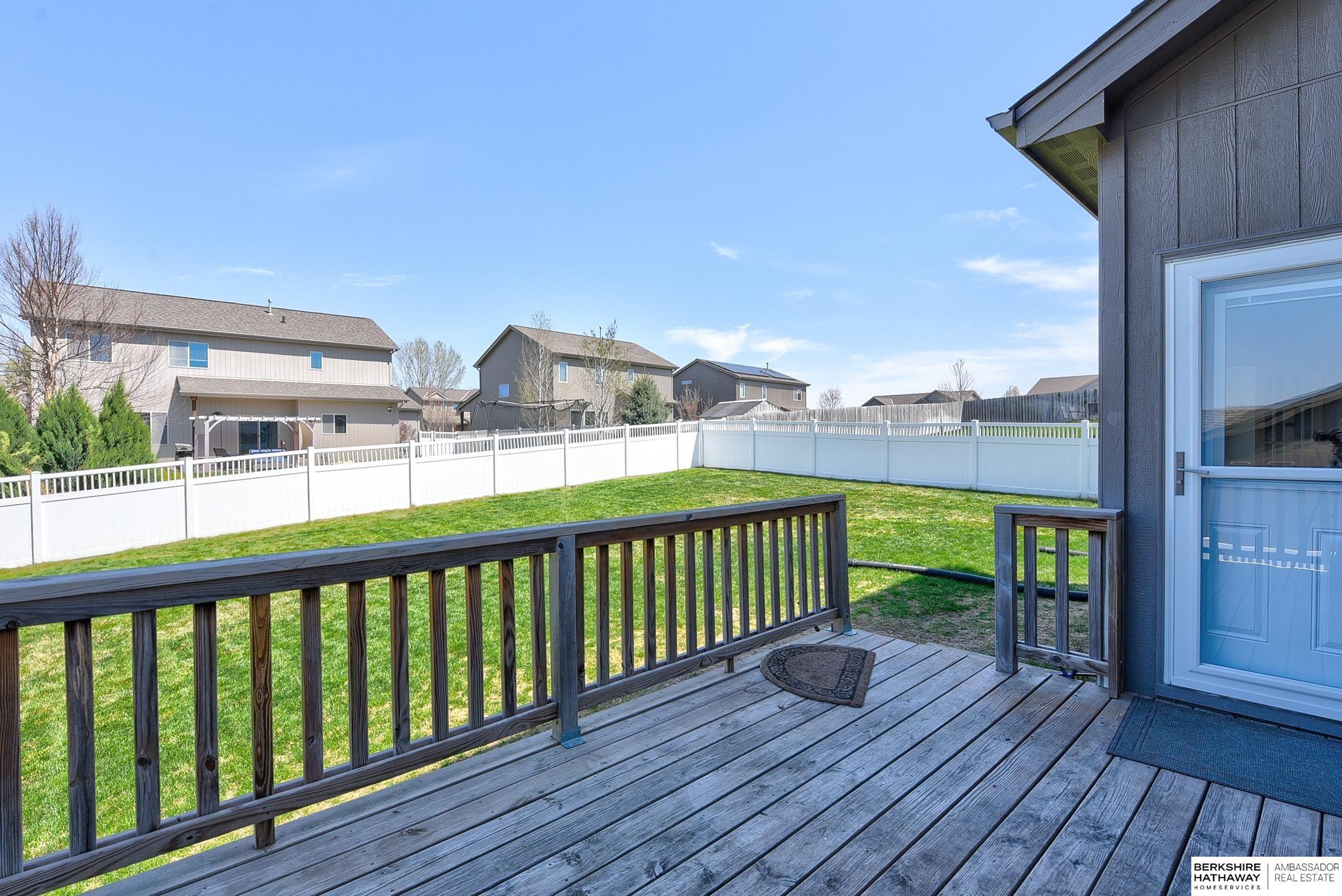 Omaha, Nebraska 68136, United States, 4 Bedrooms Bedrooms, ,3 BathroomsBathrooms,Residential,Pending,113945