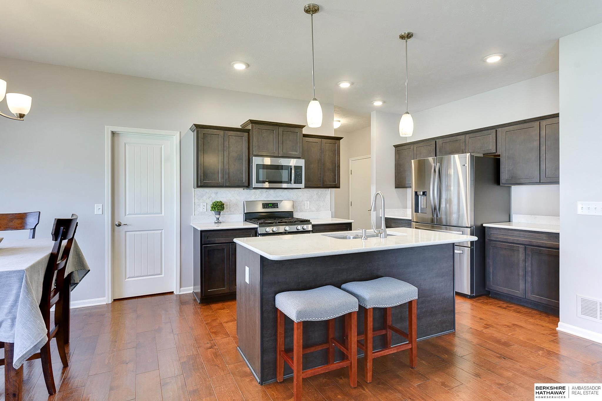 Omaha, Nebraska 68136, United States, 4 Bedrooms Bedrooms, ,3 BathroomsBathrooms,Residential,Pending,113945