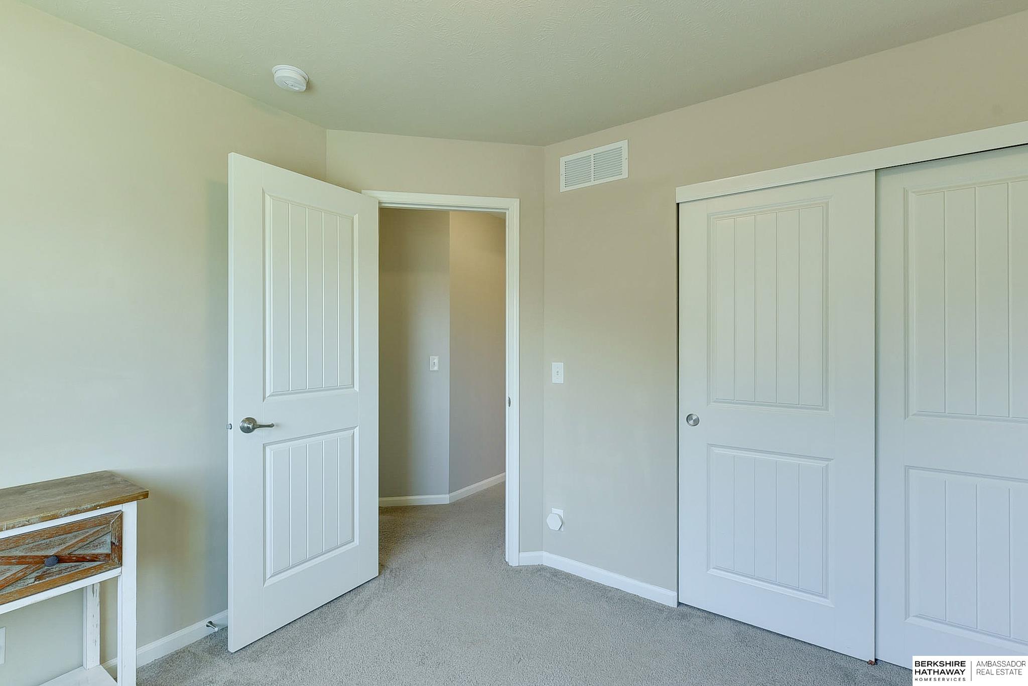 Omaha, Nebraska 68136, United States, 4 Bedrooms Bedrooms, ,3 BathroomsBathrooms,Residential,Pending,113945