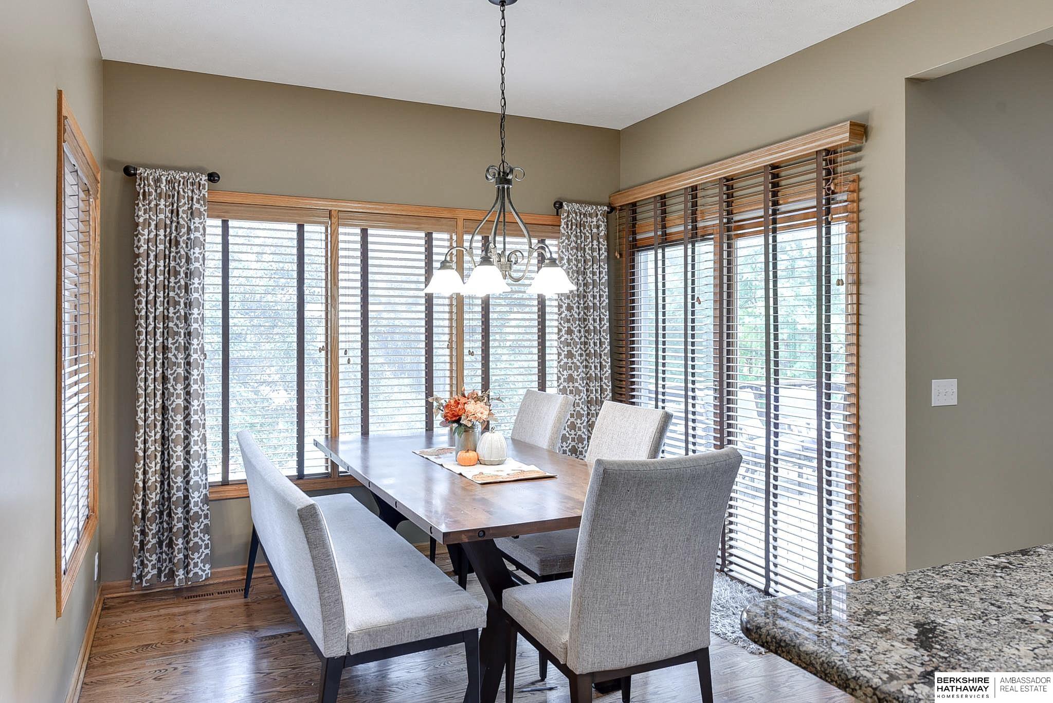 Elkhorn, Nebraska 68022, United States, 4 Bedrooms Bedrooms, ,4 BathroomsBathrooms,Residential,Pending,35978