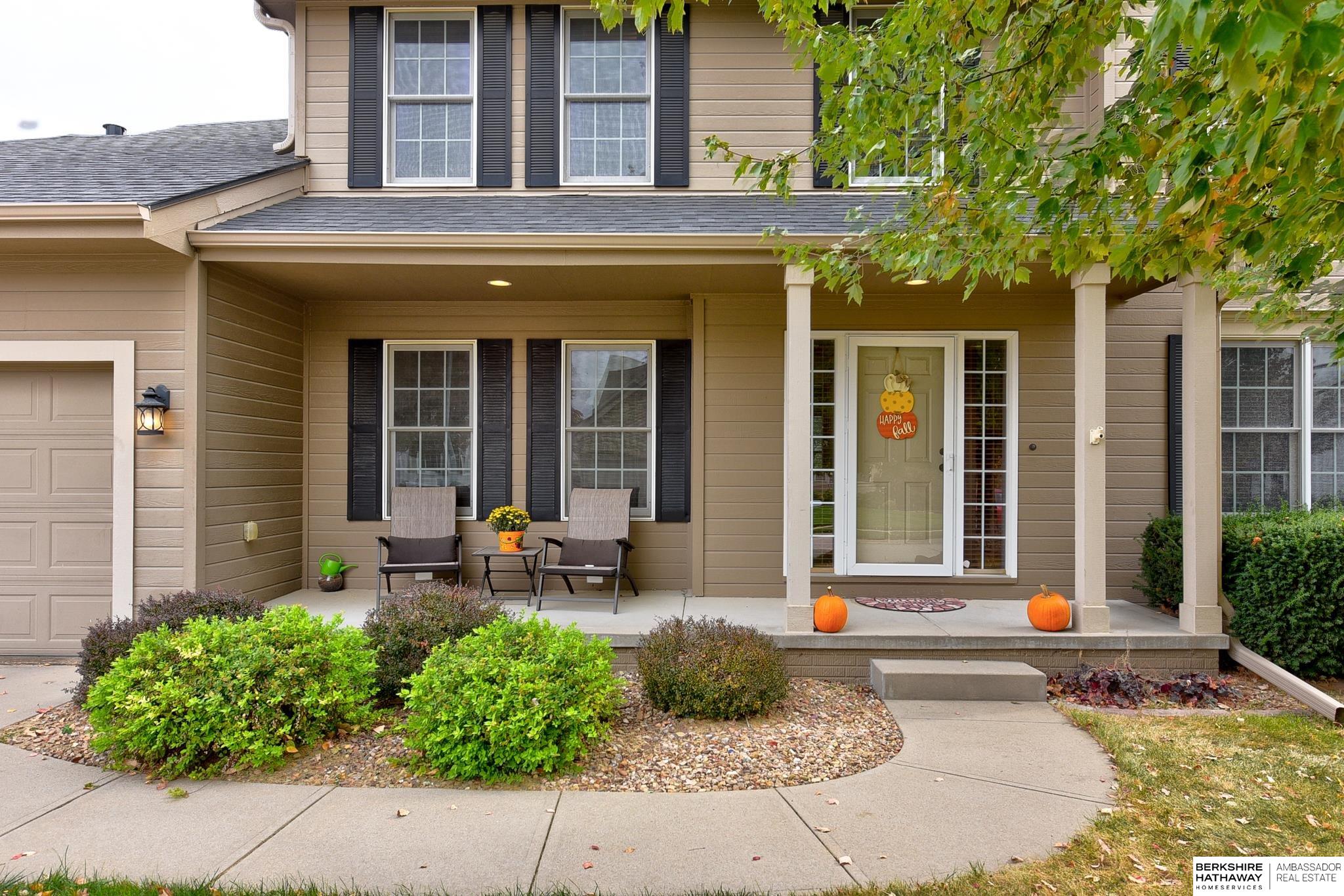 Elkhorn, Nebraska 68022, United States, 4 Bedrooms Bedrooms, ,4 BathroomsBathrooms,Residential,Pending,35978