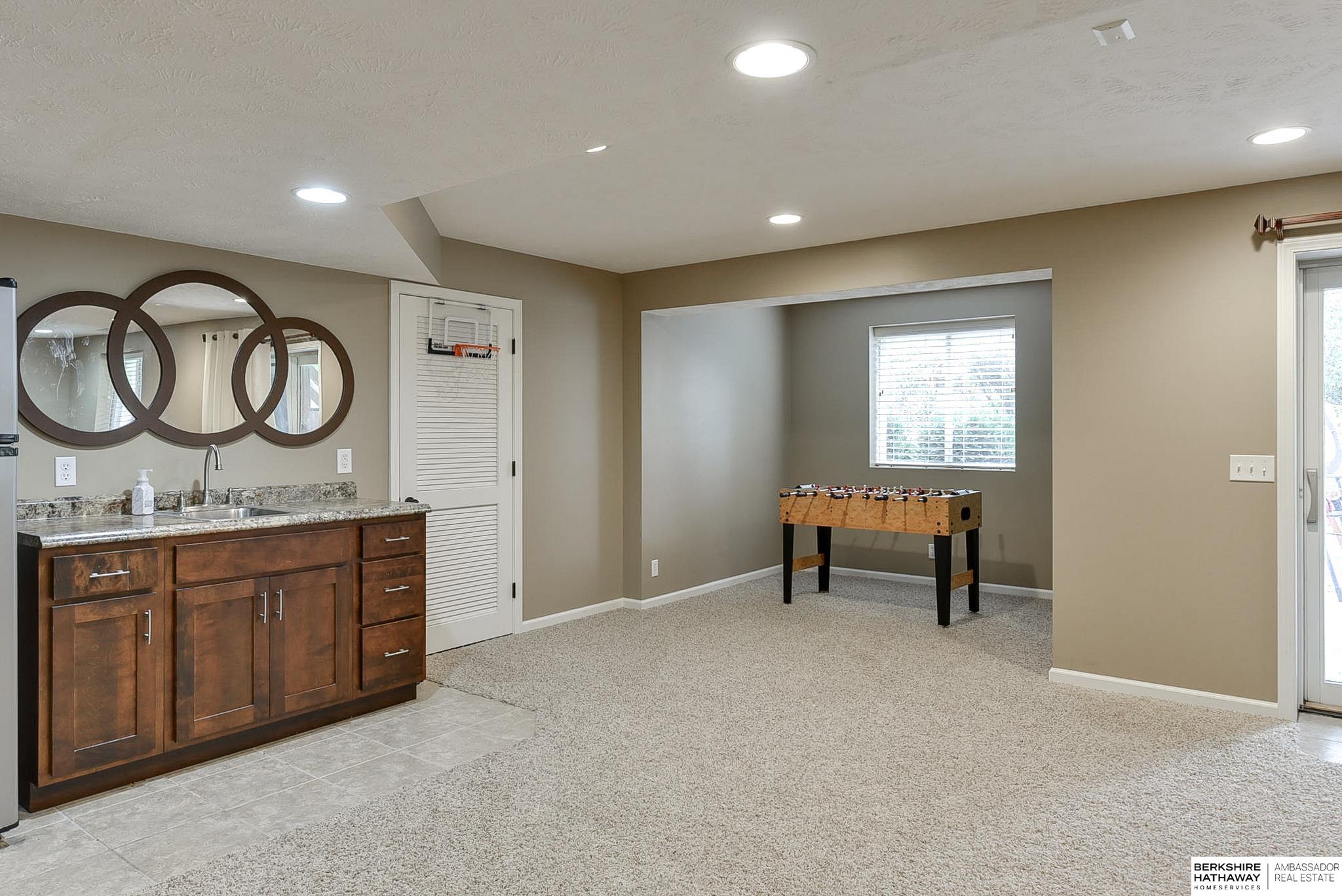 Elkhorn, Nebraska 68022, United States, 4 Bedrooms Bedrooms, ,4 BathroomsBathrooms,Residential,Pending,35978