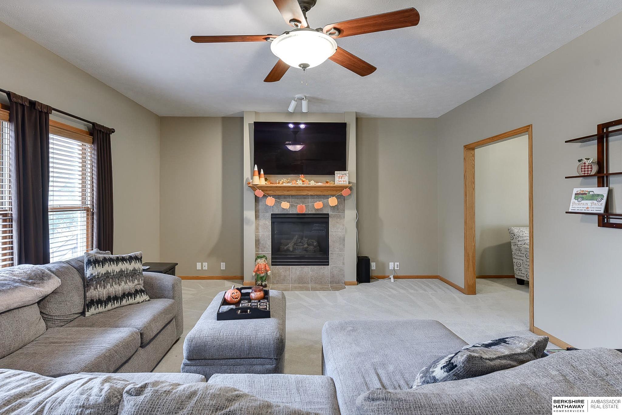 Elkhorn, Nebraska 68022, United States, 4 Bedrooms Bedrooms, ,4 BathroomsBathrooms,Residential,Pending,35978