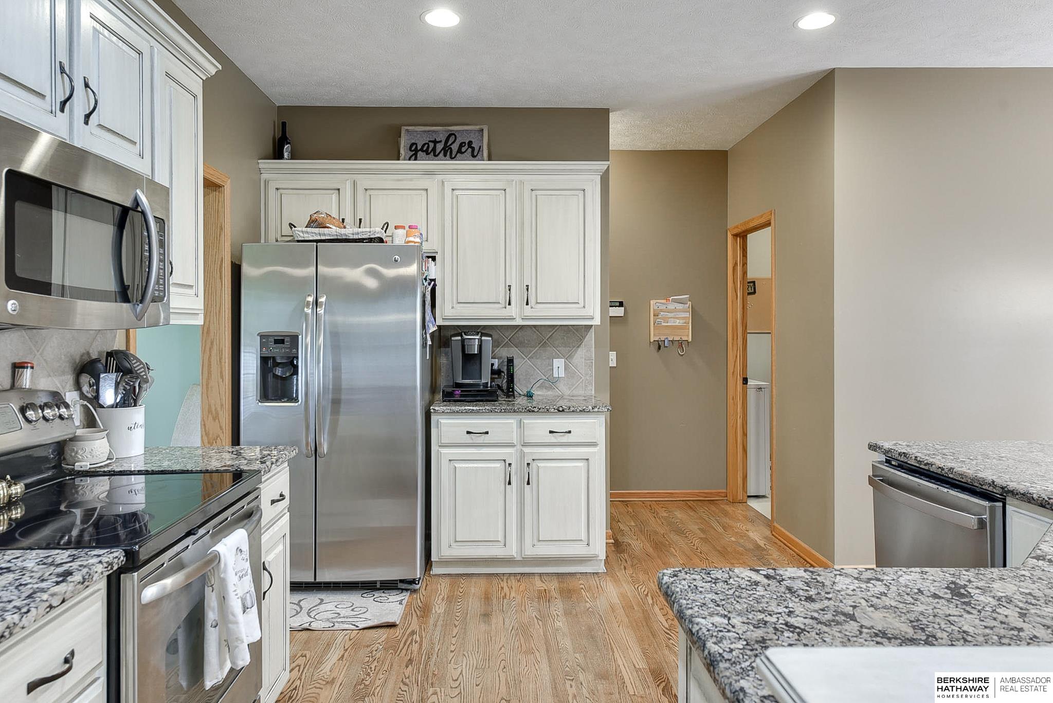 Elkhorn, Nebraska 68022, United States, 4 Bedrooms Bedrooms, ,4 BathroomsBathrooms,Residential,Pending,35978