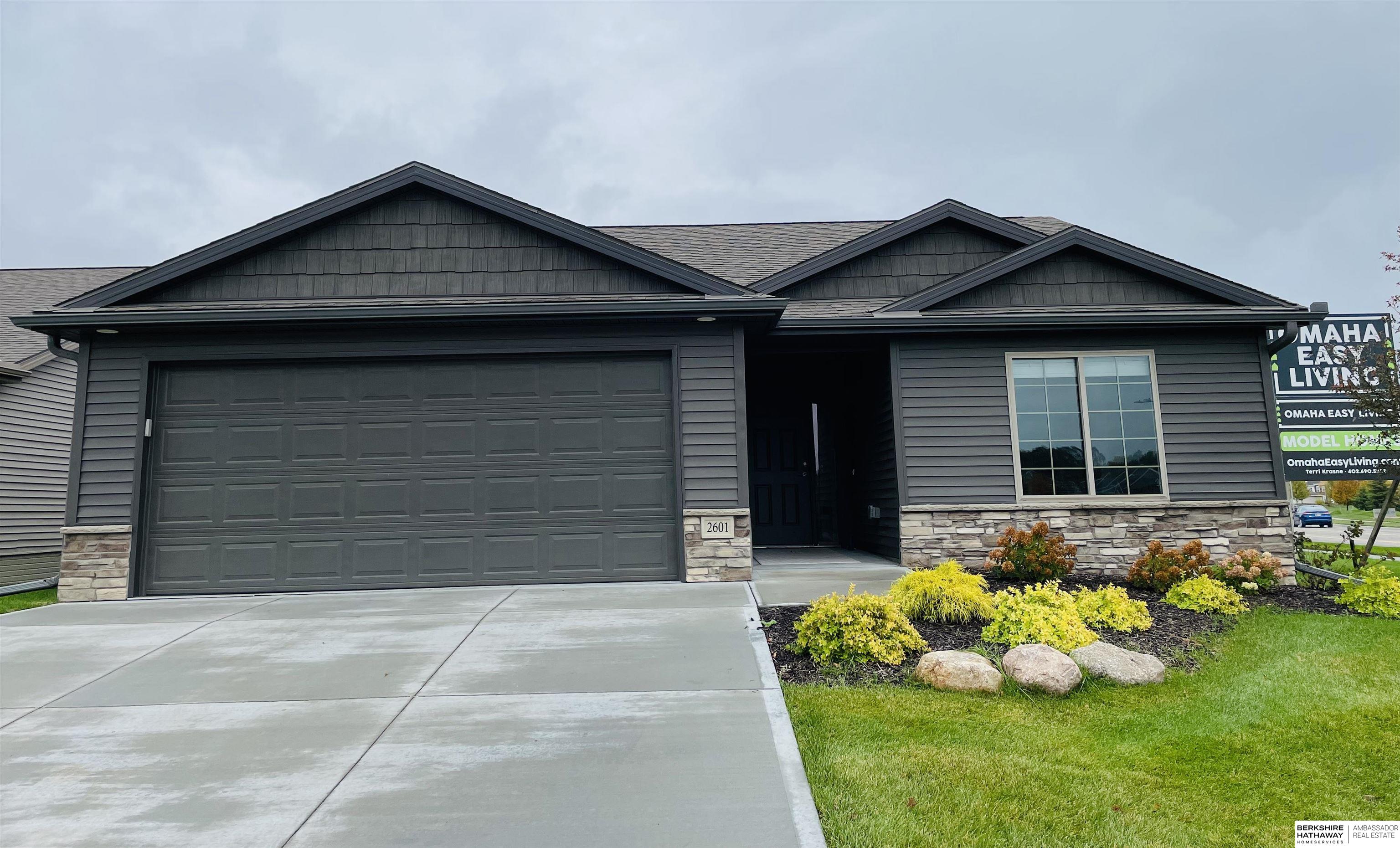 Elkhorn, Nebraska 68022, United States, 2 Bedrooms Bedrooms, ,2 BathroomsBathrooms,Residential,Active,47348