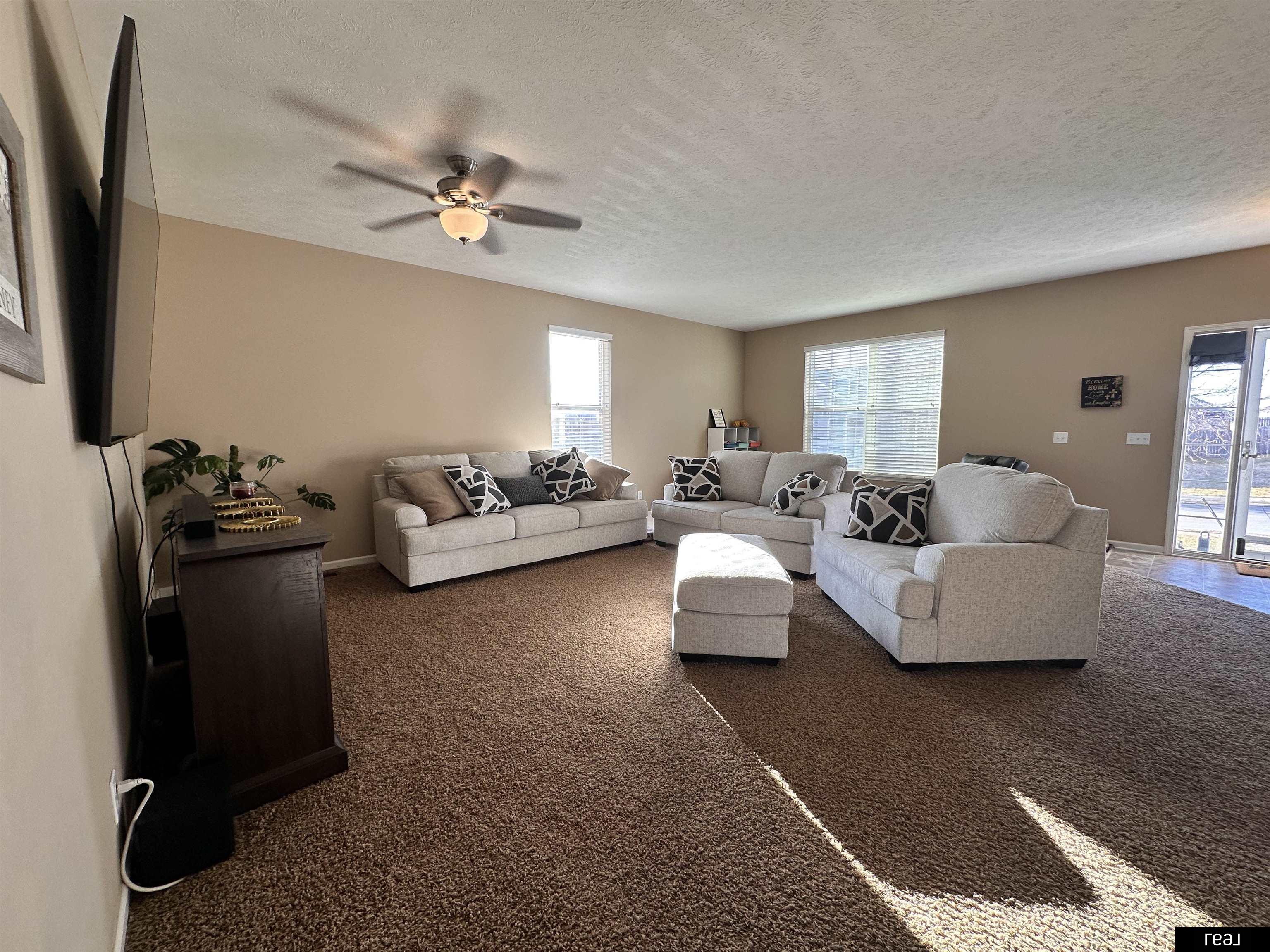 Papillion, Nebraska 68157, United States, 4 Bedrooms Bedrooms, ,3 BathroomsBathrooms,Residential,Pending,8852