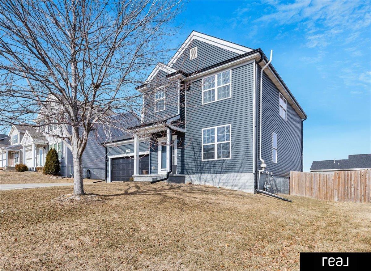 Papillion, Nebraska 68157, United States, 4 Bedrooms Bedrooms, ,3 BathroomsBathrooms,Residential,Pending,8852