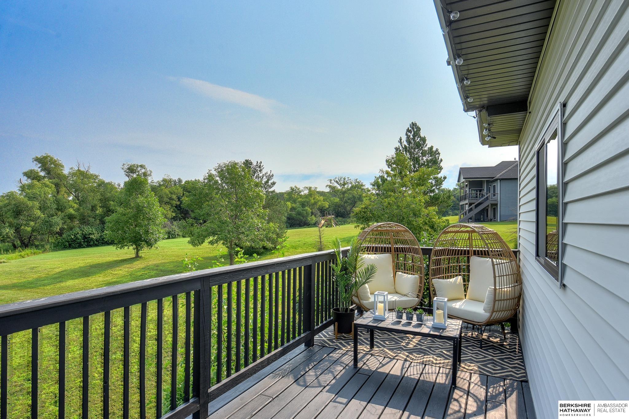 Eagle, Nebraska 68347, United States, 6 Bedrooms Bedrooms, ,5 BathroomsBathrooms,Residential,Pending,32901