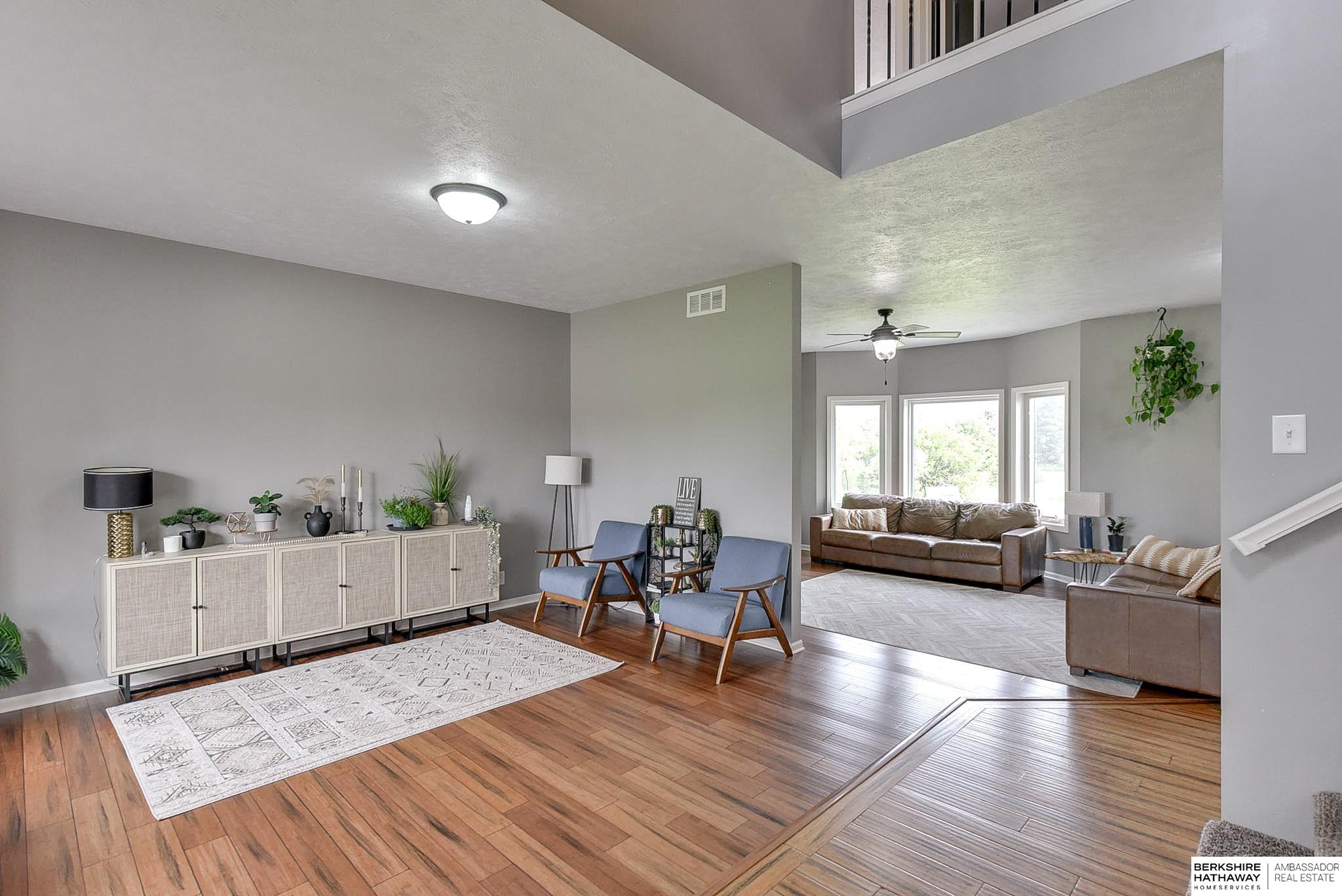 Eagle, Nebraska 68347, United States, 6 Bedrooms Bedrooms, ,5 BathroomsBathrooms,Residential,Pending,32901