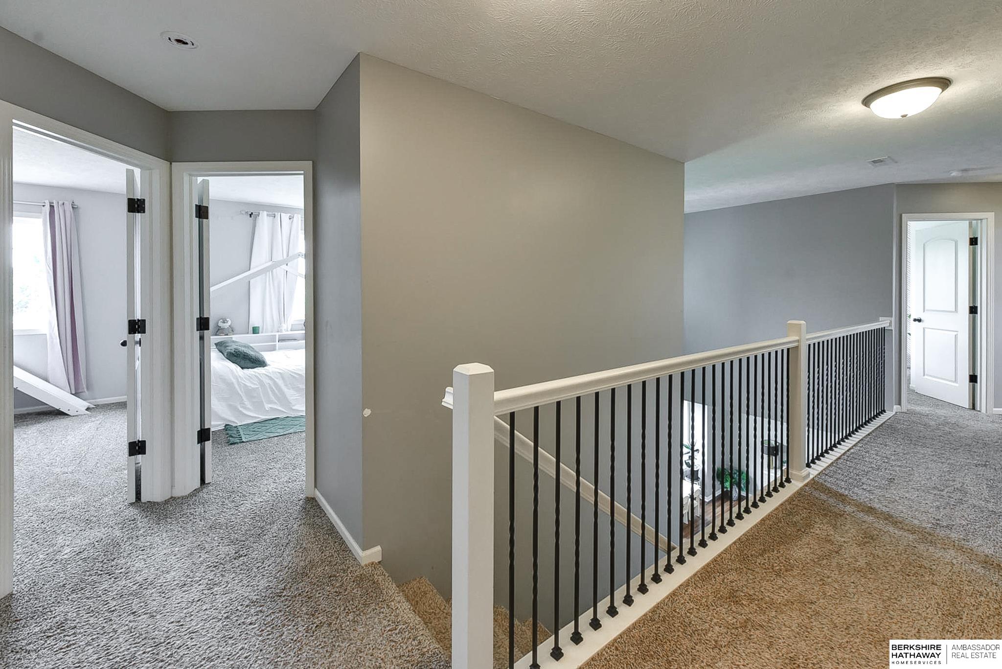 Eagle, Nebraska 68347, United States, 6 Bedrooms Bedrooms, ,5 BathroomsBathrooms,Residential,Pending,32901