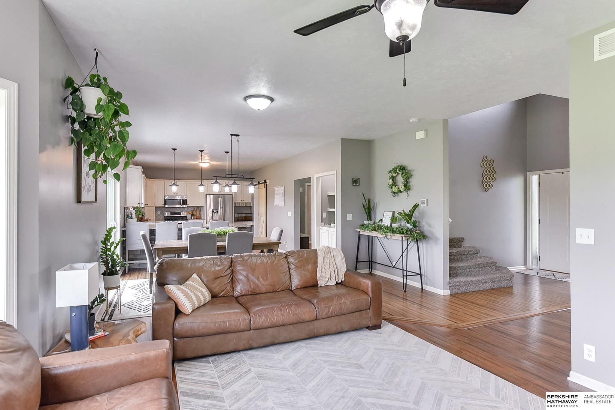 Eagle, Nebraska 68347, United States, 6 Bedrooms Bedrooms, ,5 BathroomsBathrooms,Residential,Pending,32901