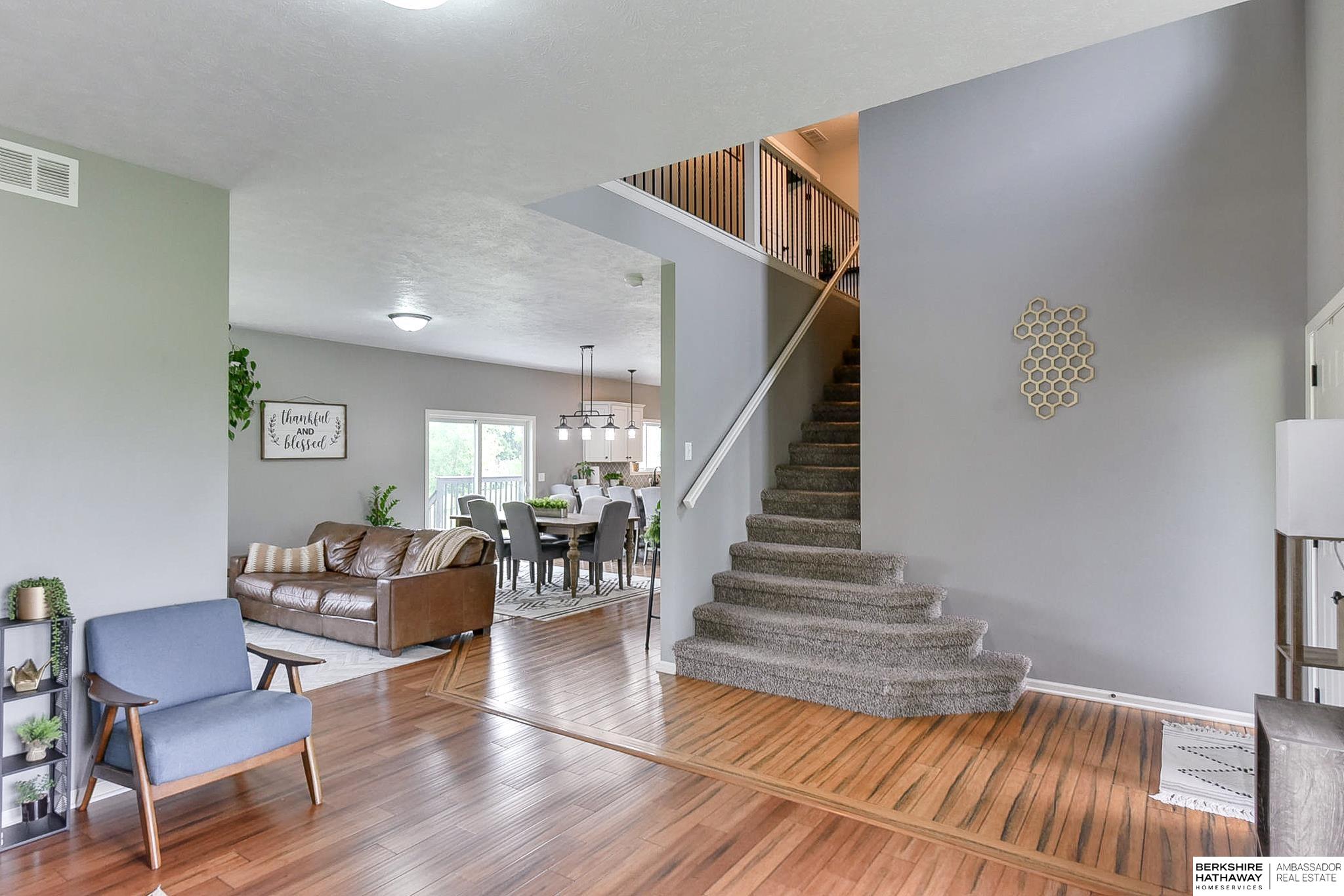 Eagle, Nebraska 68347, United States, 6 Bedrooms Bedrooms, ,5 BathroomsBathrooms,Residential,Pending,32901