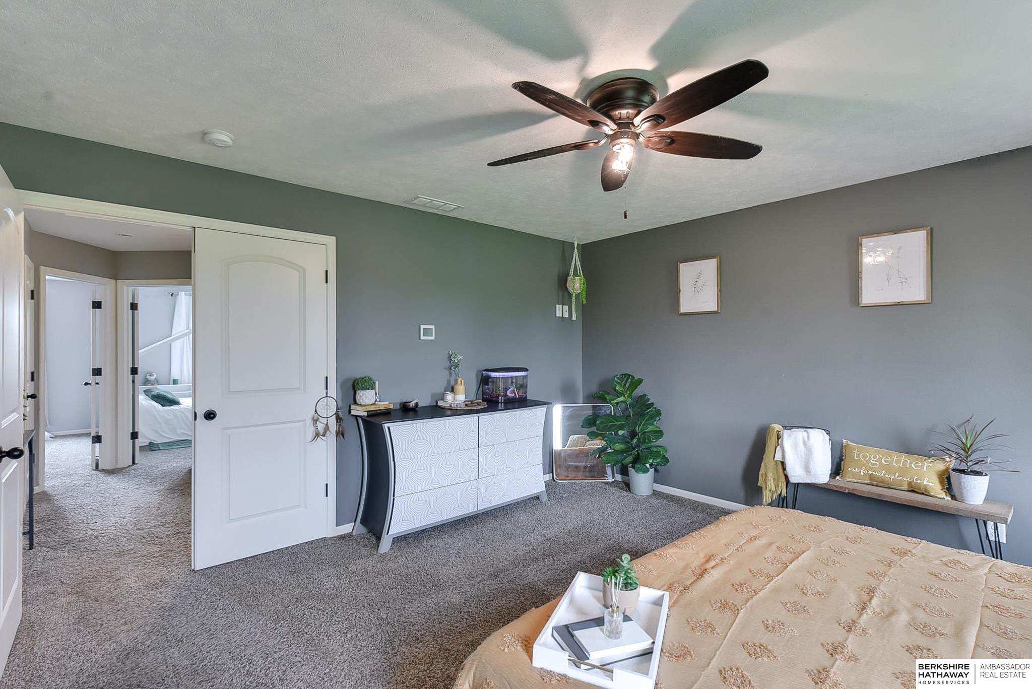 Eagle, Nebraska 68347, United States, 6 Bedrooms Bedrooms, ,5 BathroomsBathrooms,Residential,Pending,32901