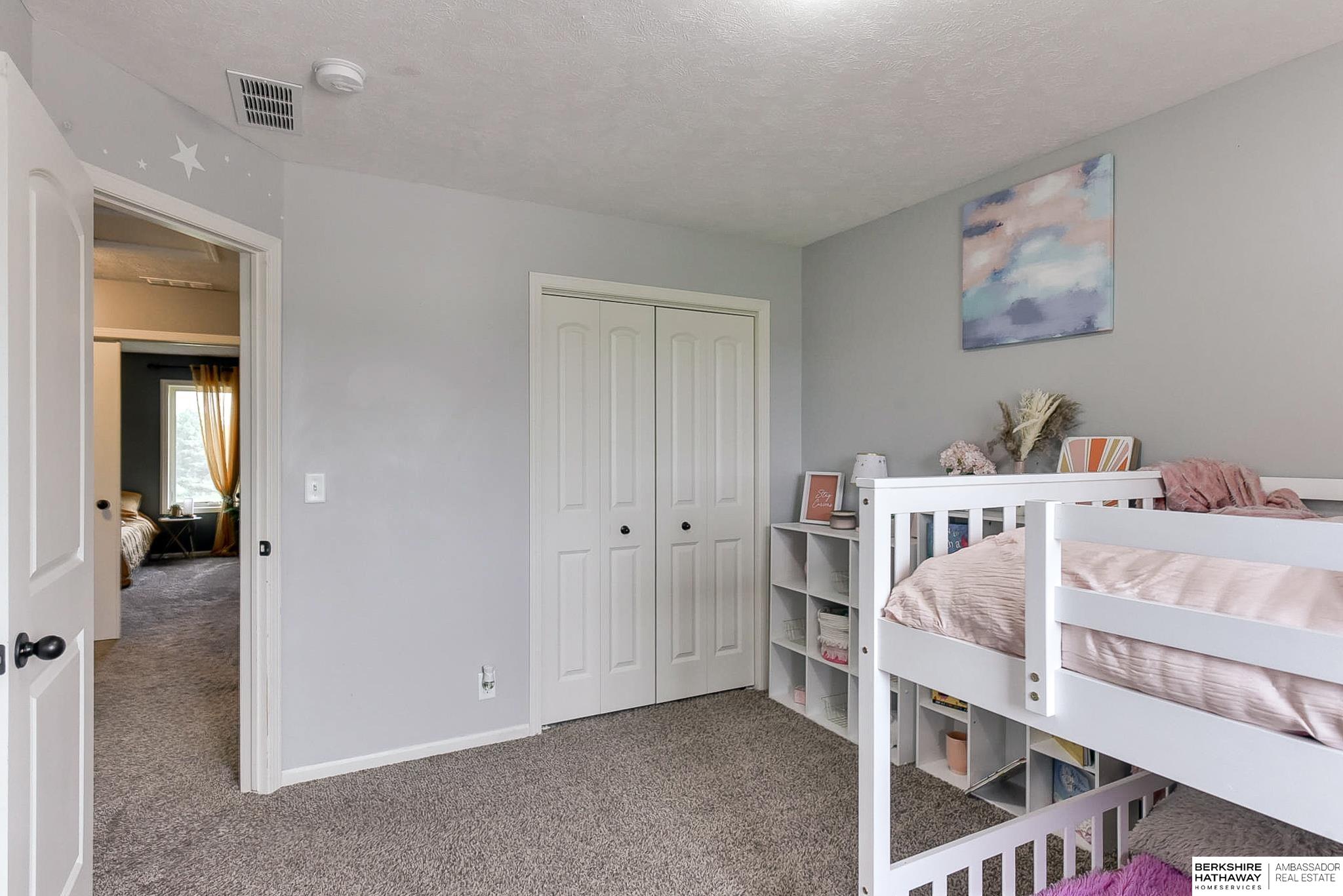 Eagle, Nebraska 68347, United States, 6 Bedrooms Bedrooms, ,5 BathroomsBathrooms,Residential,Pending,32901