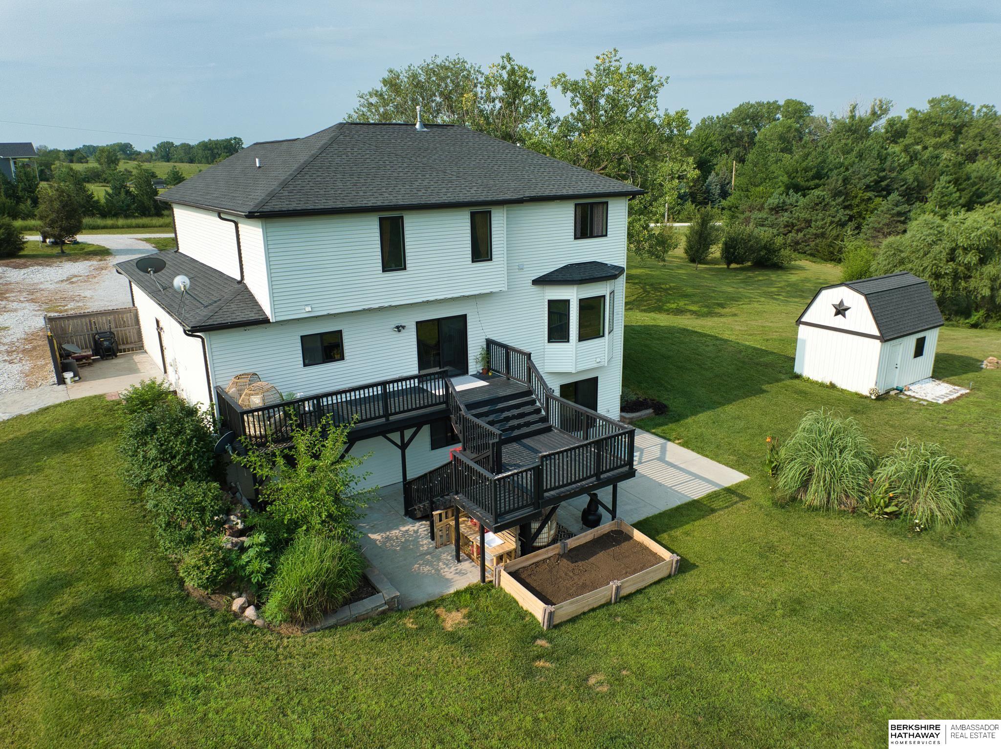 Eagle, Nebraska 68347, United States, 6 Bedrooms Bedrooms, ,5 BathroomsBathrooms,Residential,Pending,32901