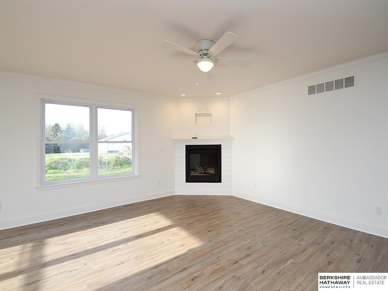 Dwight, Nebraska 68625, United States, 3 Bedrooms Bedrooms, ,3 BathroomsBathrooms,Residential,Active,52519