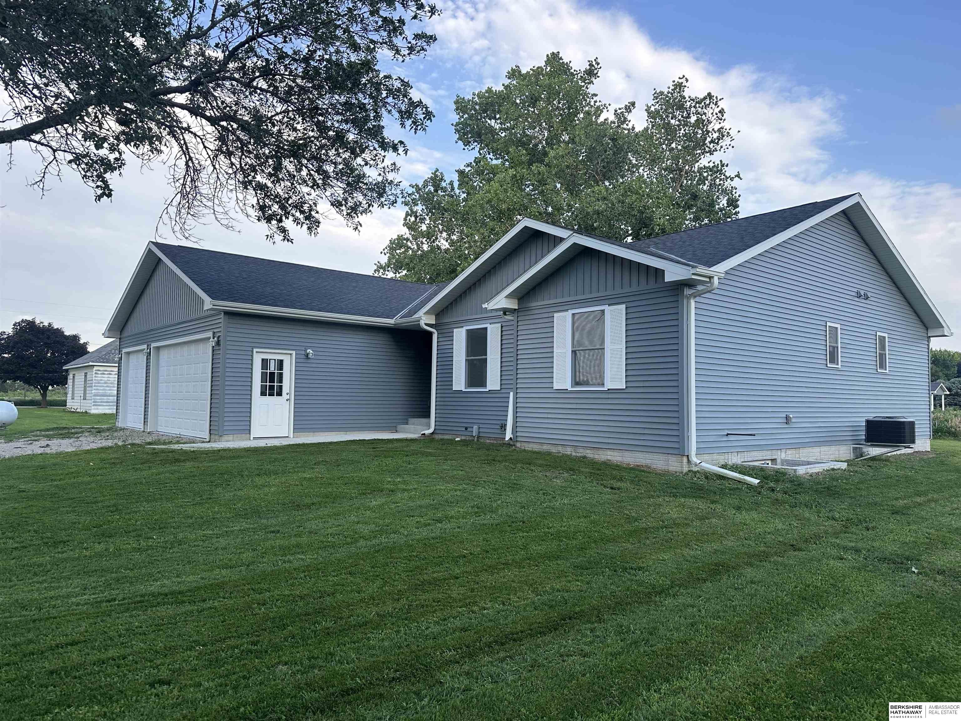 Dwight, Nebraska 68625, United States, 3 Bedrooms Bedrooms, ,3 BathroomsBathrooms,Residential,Active,52519