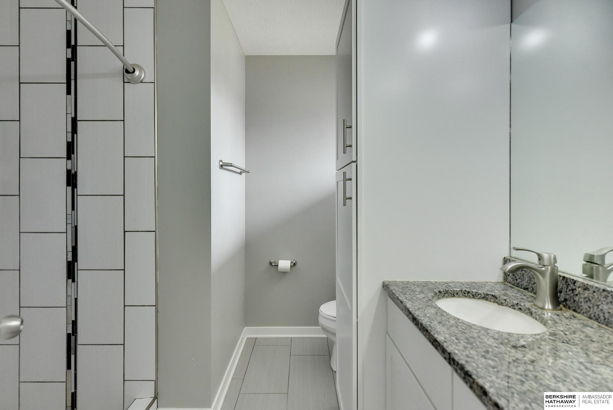 Omaha, Nebraska 68152, United States, 4 Bedrooms Bedrooms, ,4 BathroomsBathrooms,Residential,Pending,102724