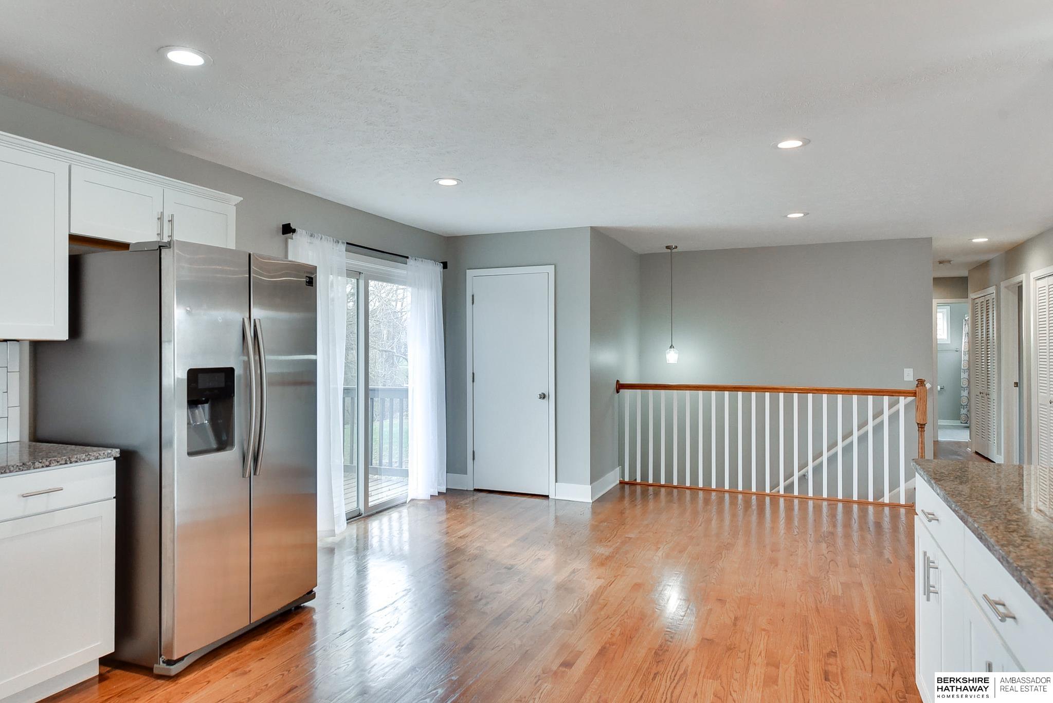 Omaha, Nebraska 68152, United States, 4 Bedrooms Bedrooms, ,4 BathroomsBathrooms,Residential,Pending,102724