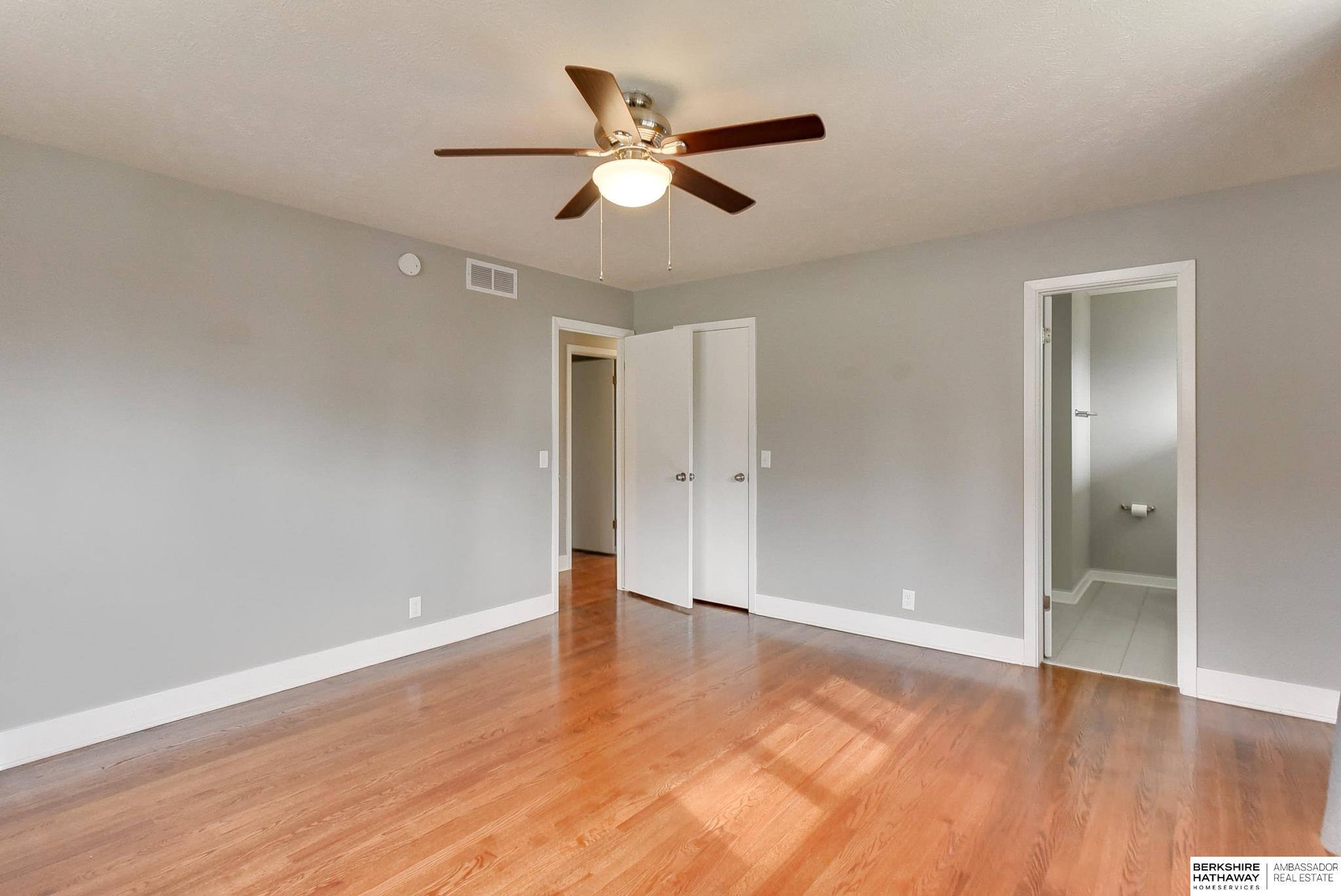 Omaha, Nebraska 68152, United States, 4 Bedrooms Bedrooms, ,4 BathroomsBathrooms,Residential,Pending,102724