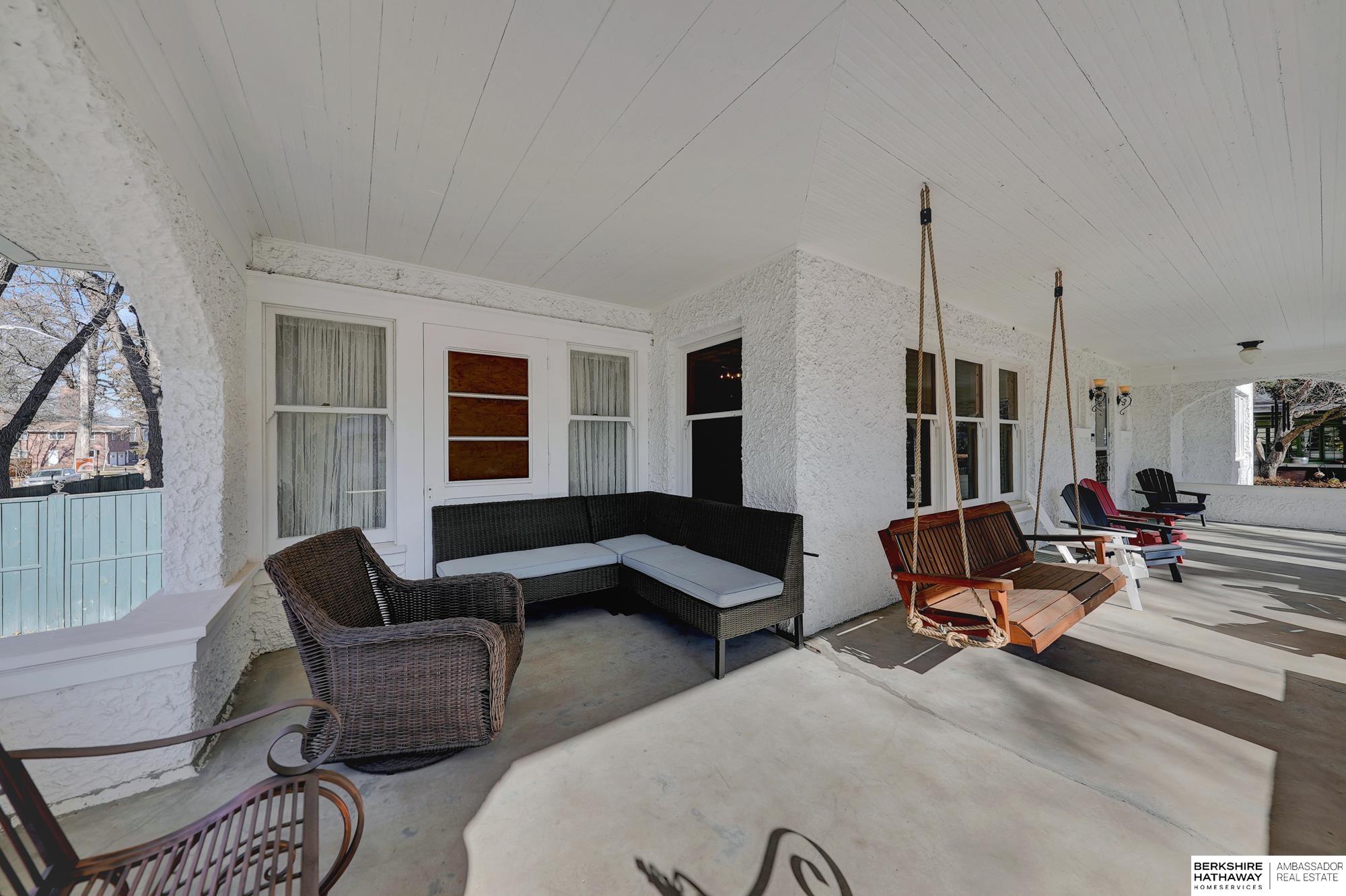 Lincoln, Nebraska 68502, United States, 5 Bedrooms Bedrooms, ,6 BathroomsBathrooms,Residential,Active,11151