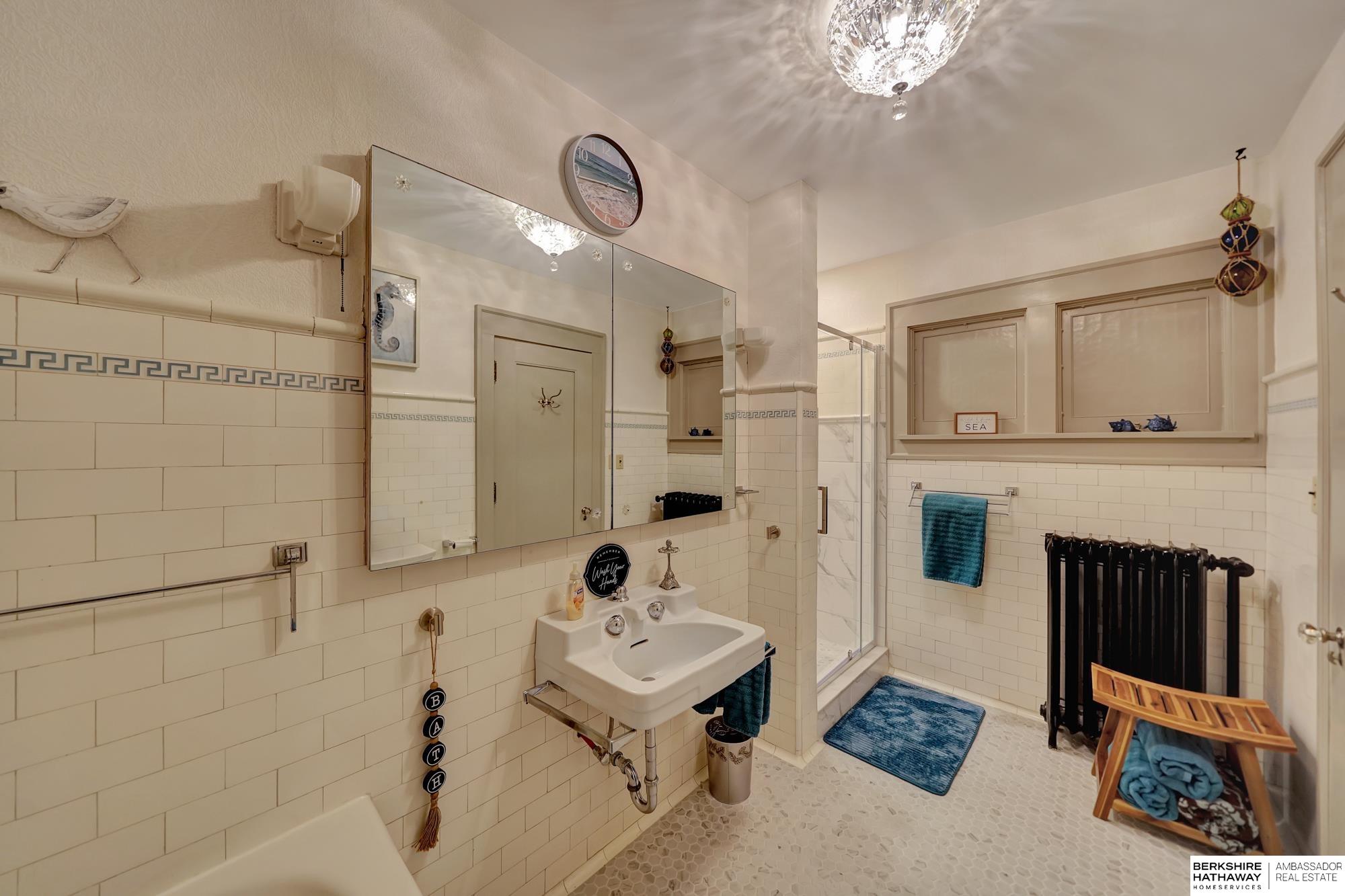 Lincoln, Nebraska 68502, United States, 5 Bedrooms Bedrooms, ,6 BathroomsBathrooms,Residential,Active,11151