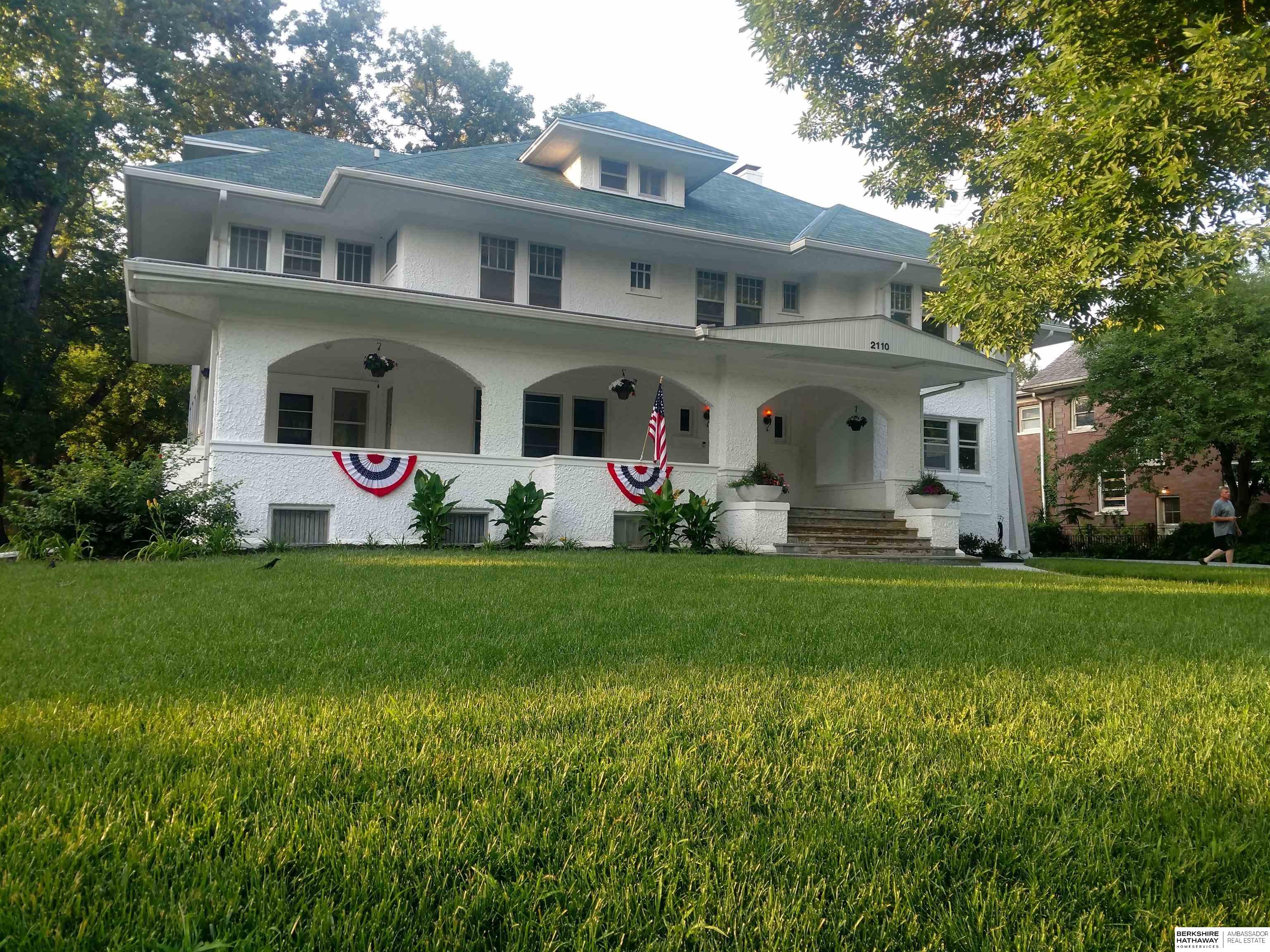 Lincoln, Nebraska 68502, United States, 5 Bedrooms Bedrooms, ,6 BathroomsBathrooms,Residential,Active,11151