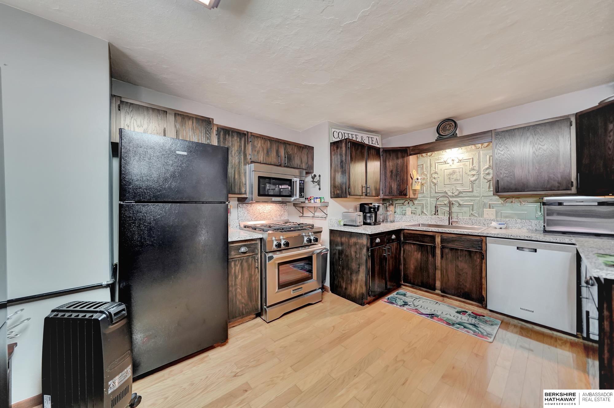 Lincoln, Nebraska 68502, United States, 5 Bedrooms Bedrooms, ,6 BathroomsBathrooms,Residential,Active,11151