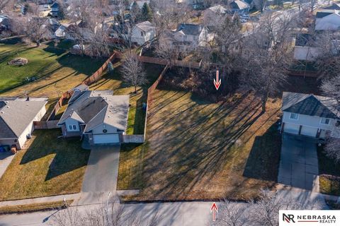 MLS: 22431636