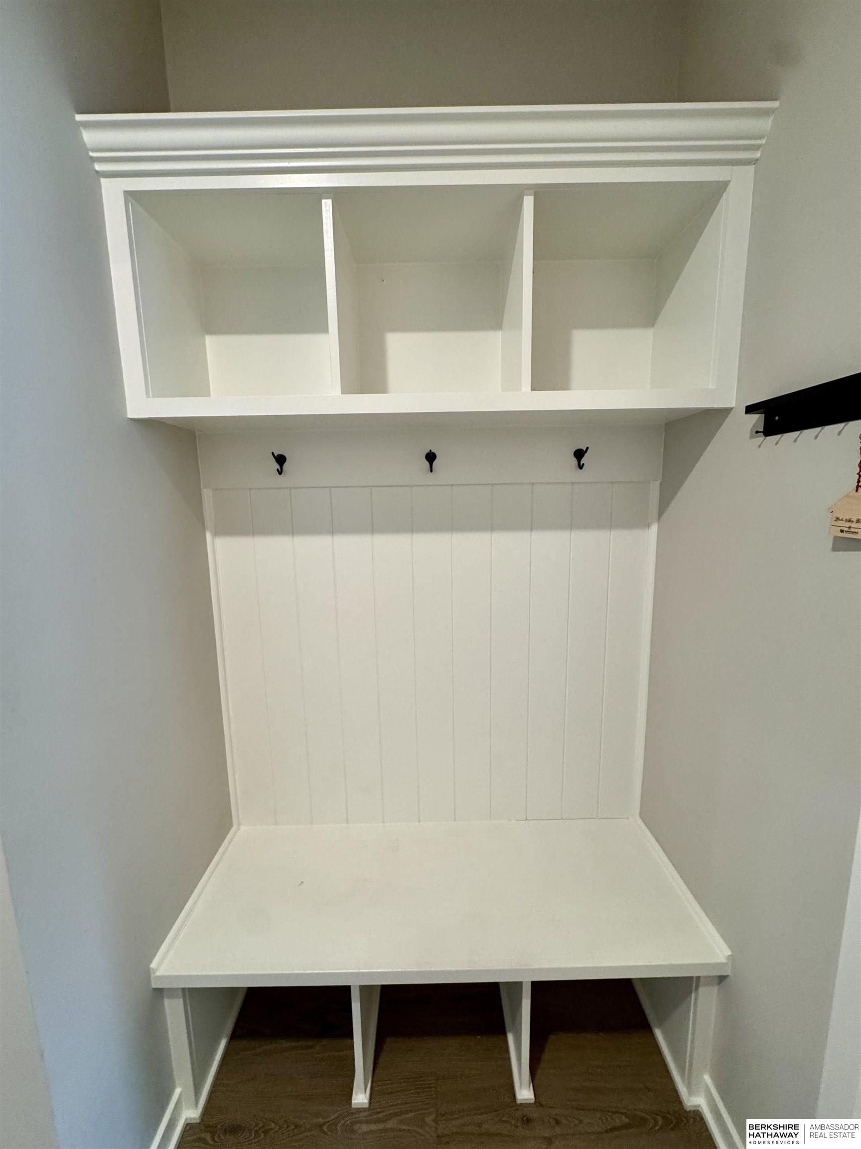 Omaha, Nebraska 68136, United States, 4 Bedrooms Bedrooms, ,3 BathroomsBathrooms,Residential,Active,91224