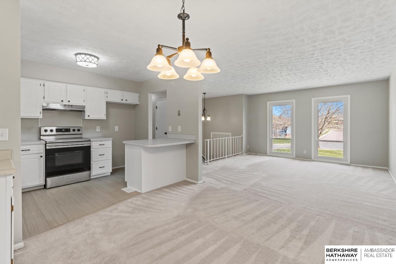 La Vista, Nebraska 68128, United States, 3 Bedrooms Bedrooms, ,2 BathroomsBathrooms,Residential,Pending,115801