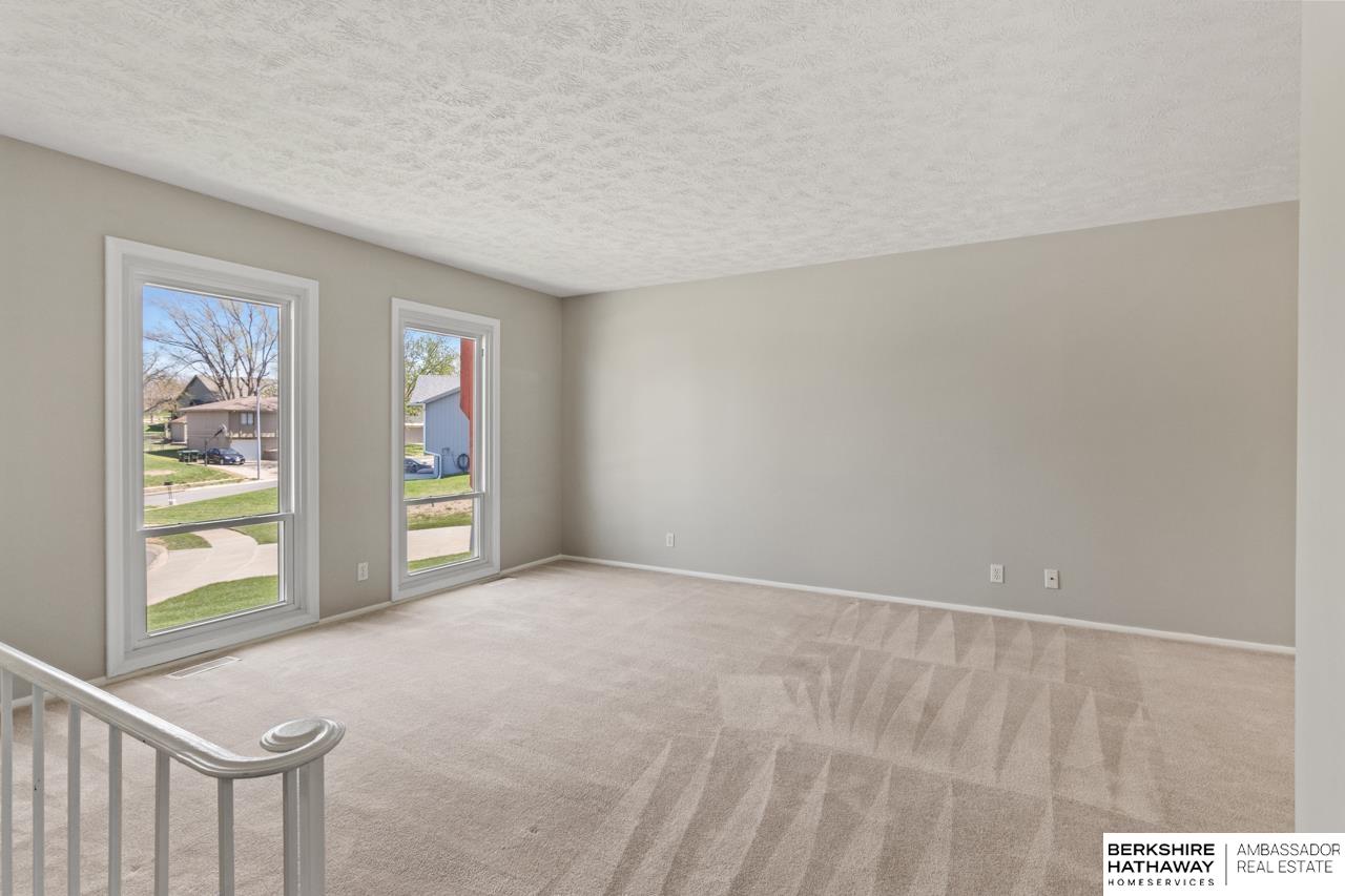 La Vista, Nebraska 68128, United States, 3 Bedrooms Bedrooms, ,2 BathroomsBathrooms,Residential,Pending,115801